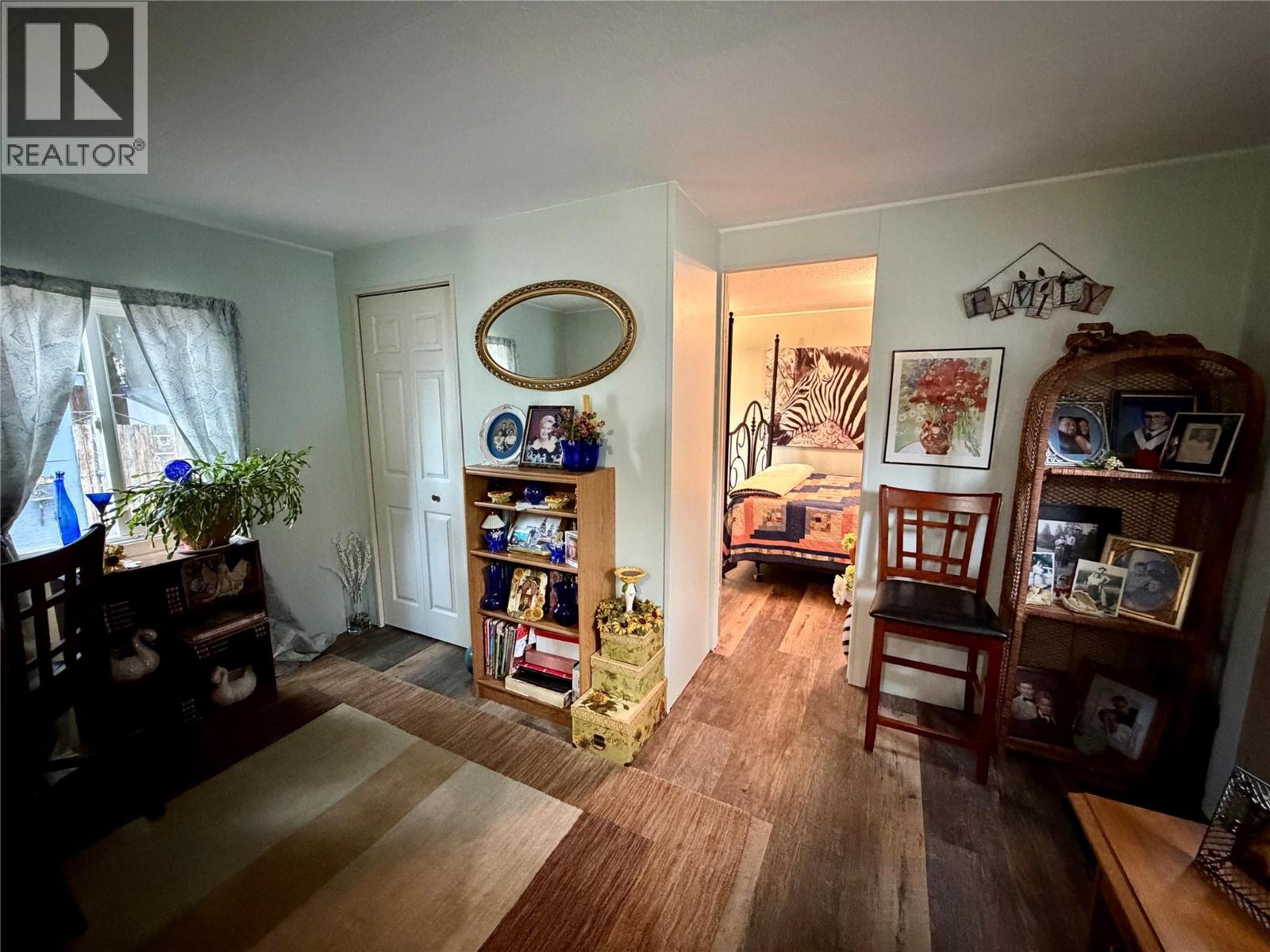 17 469 Main Street, Sicamous