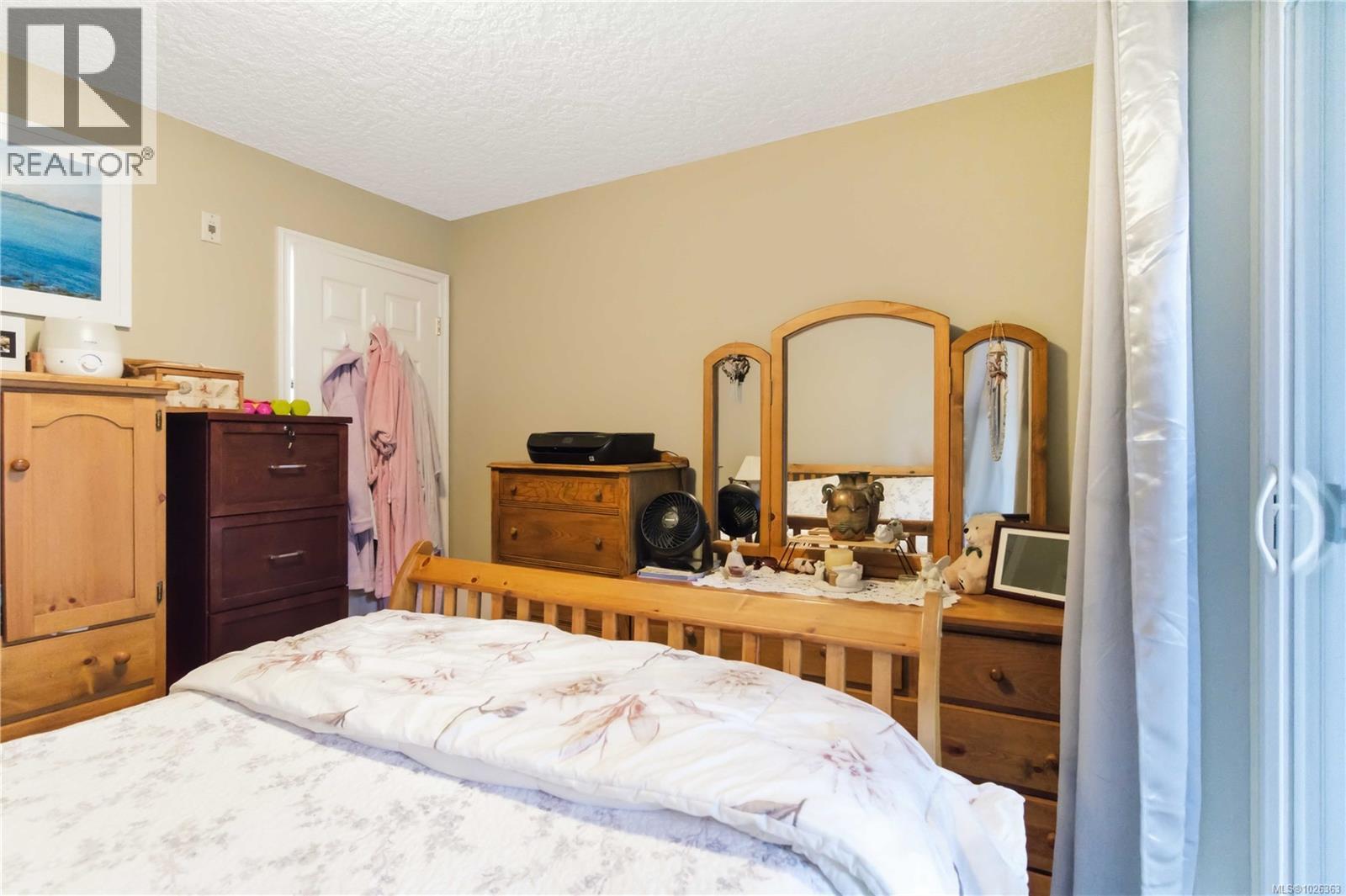 #204 893 HOCKLEY AVE - 22