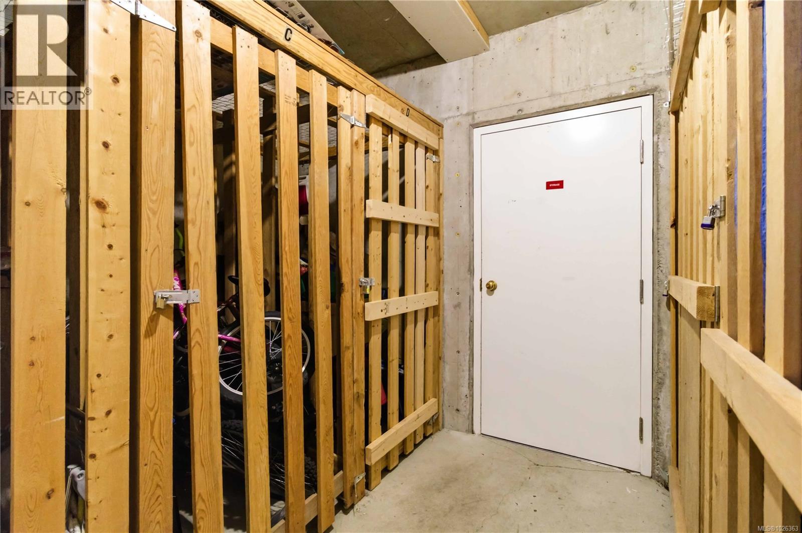 #204 893 HOCKLEY AVE - 26