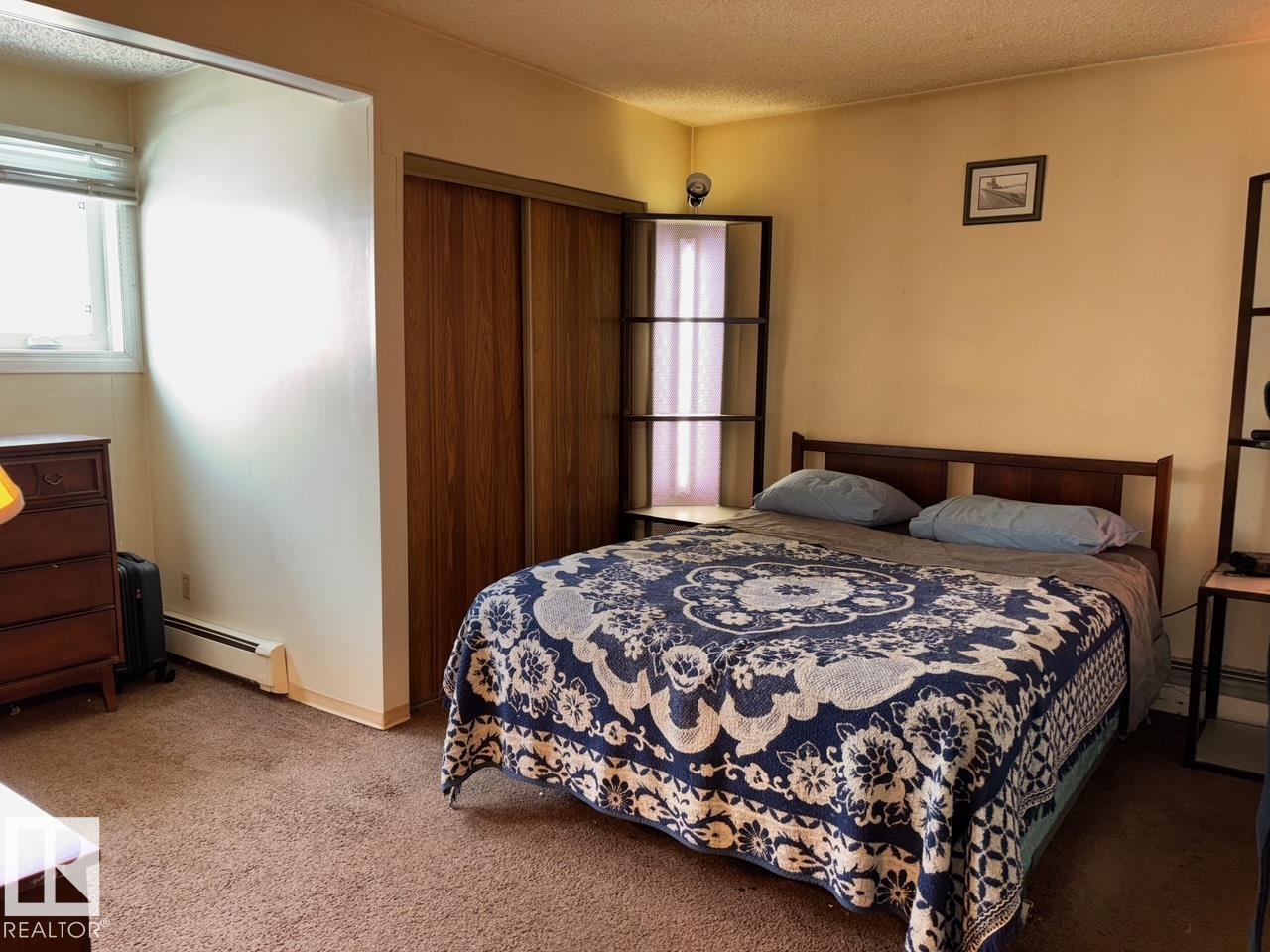 8043 Tudor Glen, St. Albert