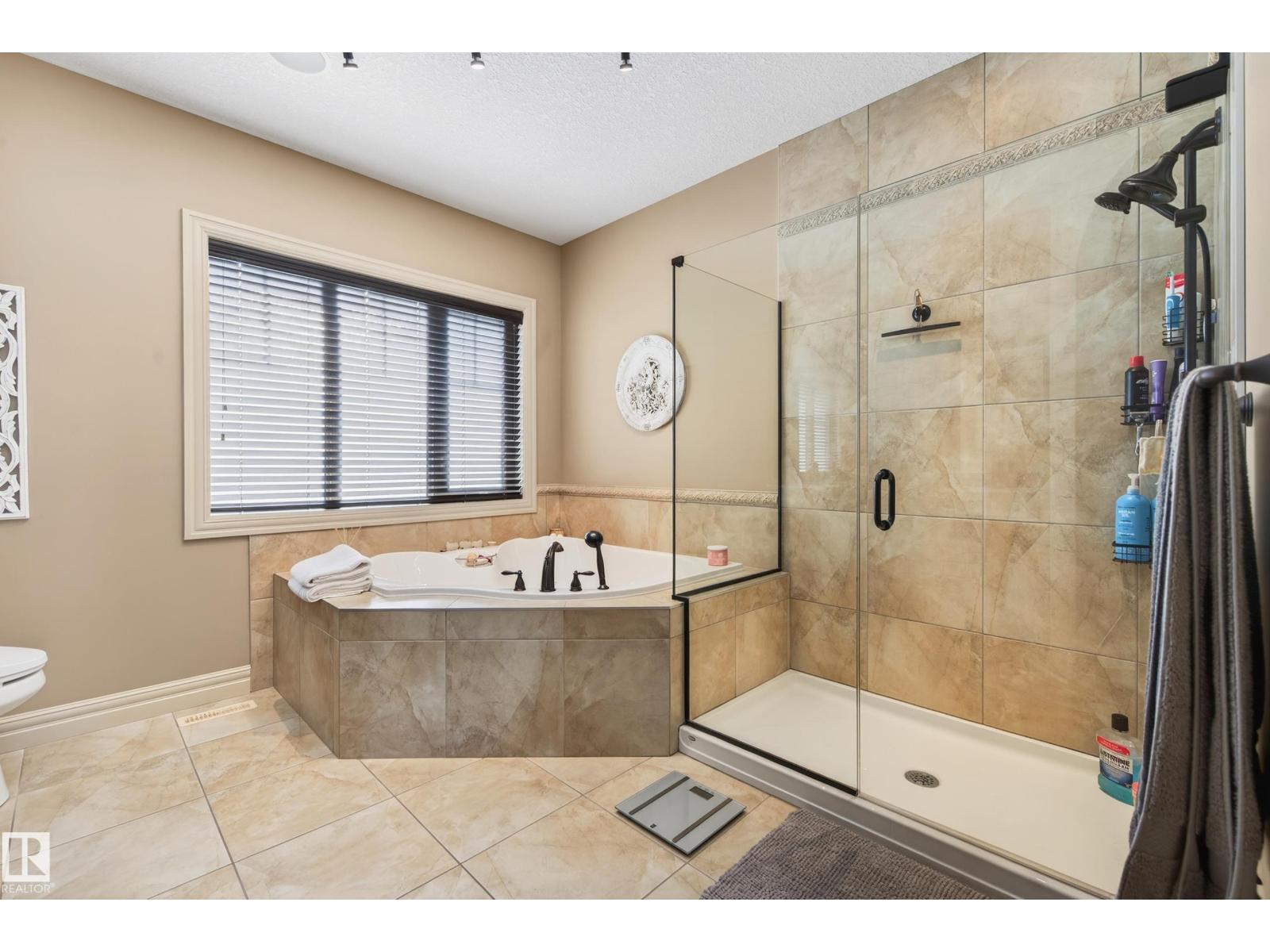 # 533 54418 RGE ROAD 251 CO - 37