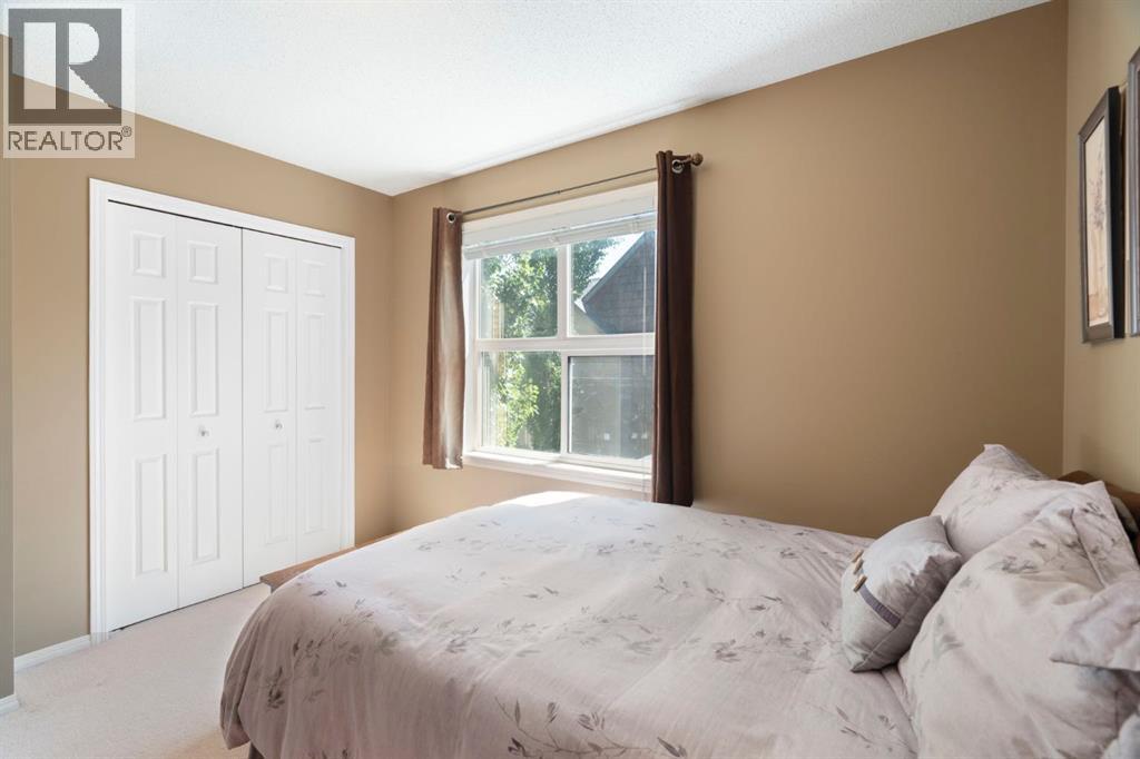 Single Family House 4 Level for Sale in  Bridlewood Lane SW Bridlewood Calgary 