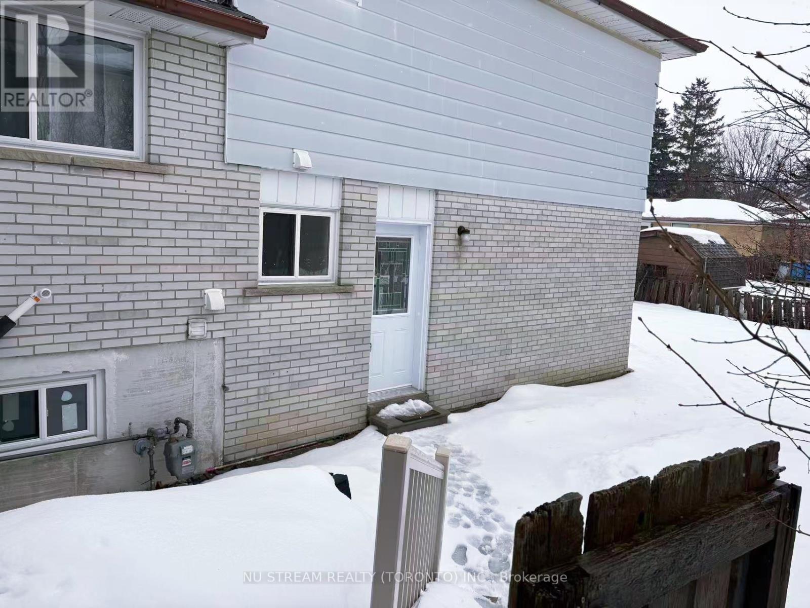 GROUND - 46 STAINFORTH DRIVE - Photo 2 of 9, Toronto (Agincourt South-Malvern West), Ontario