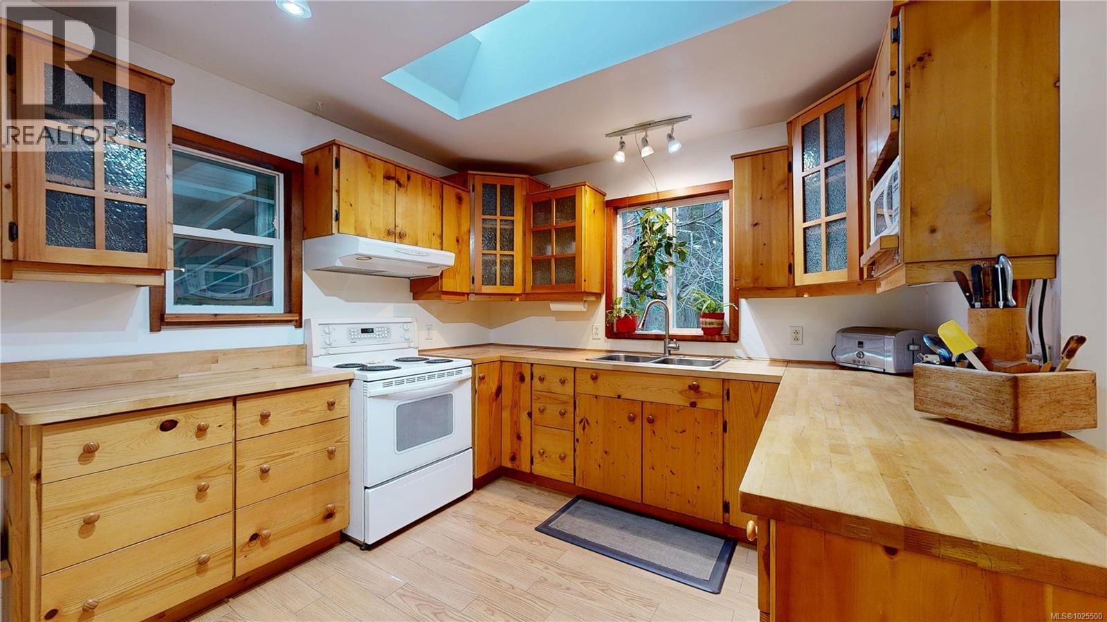 2907 Bevmaril Cres - Photo 5 of 46, Gabriola Island, British Columbia