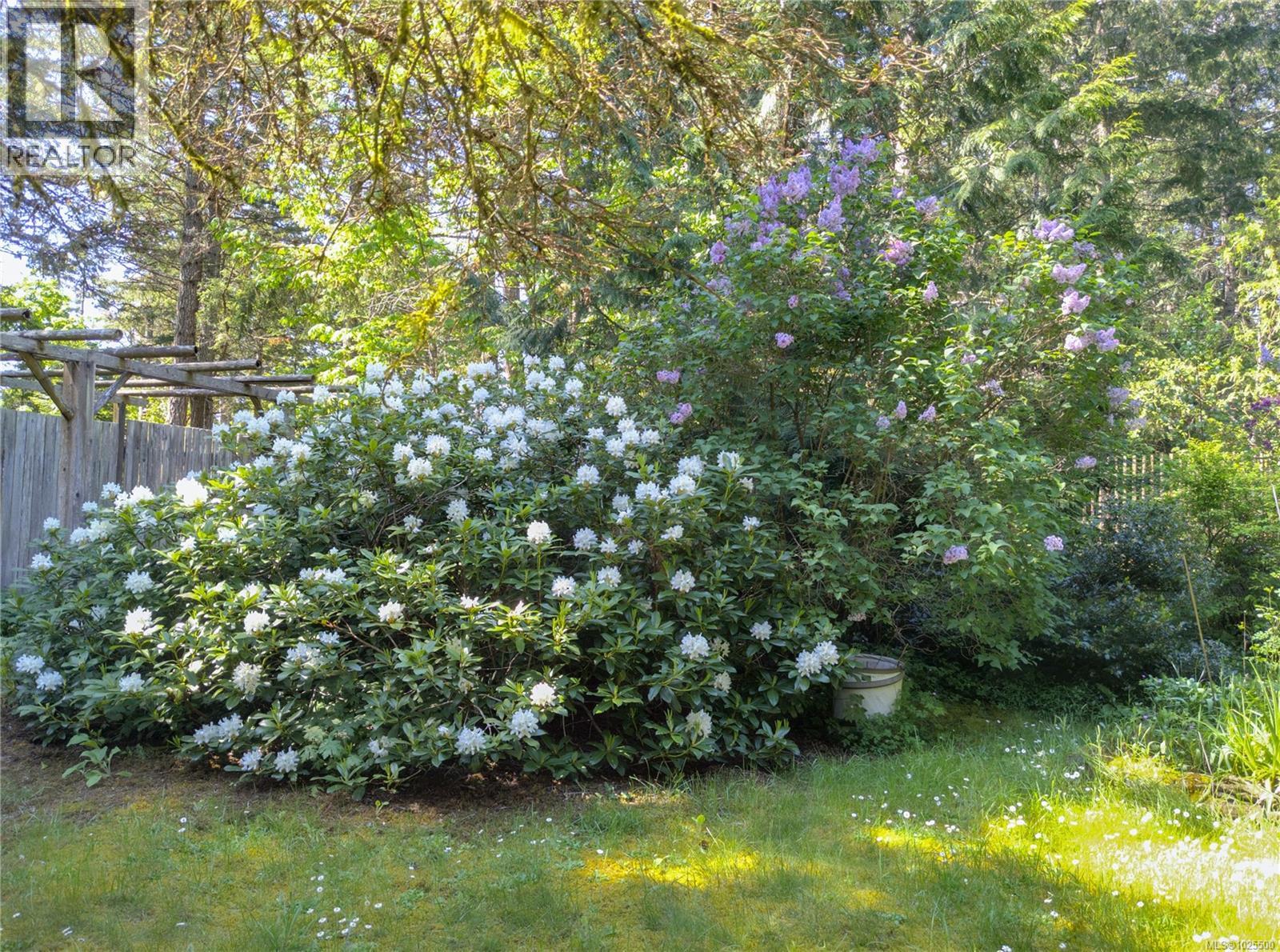 2907 Bevmaril Cres - Photo 4 of 46, Gabriola Island, British Columbia