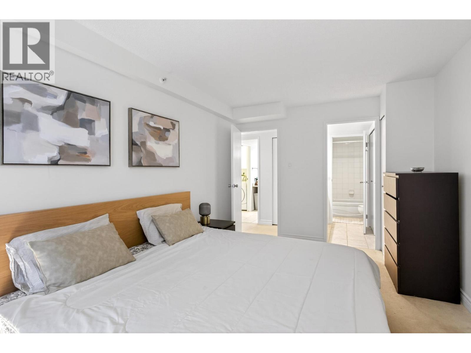 318 1500 PENDRELL STREET, Vancouver