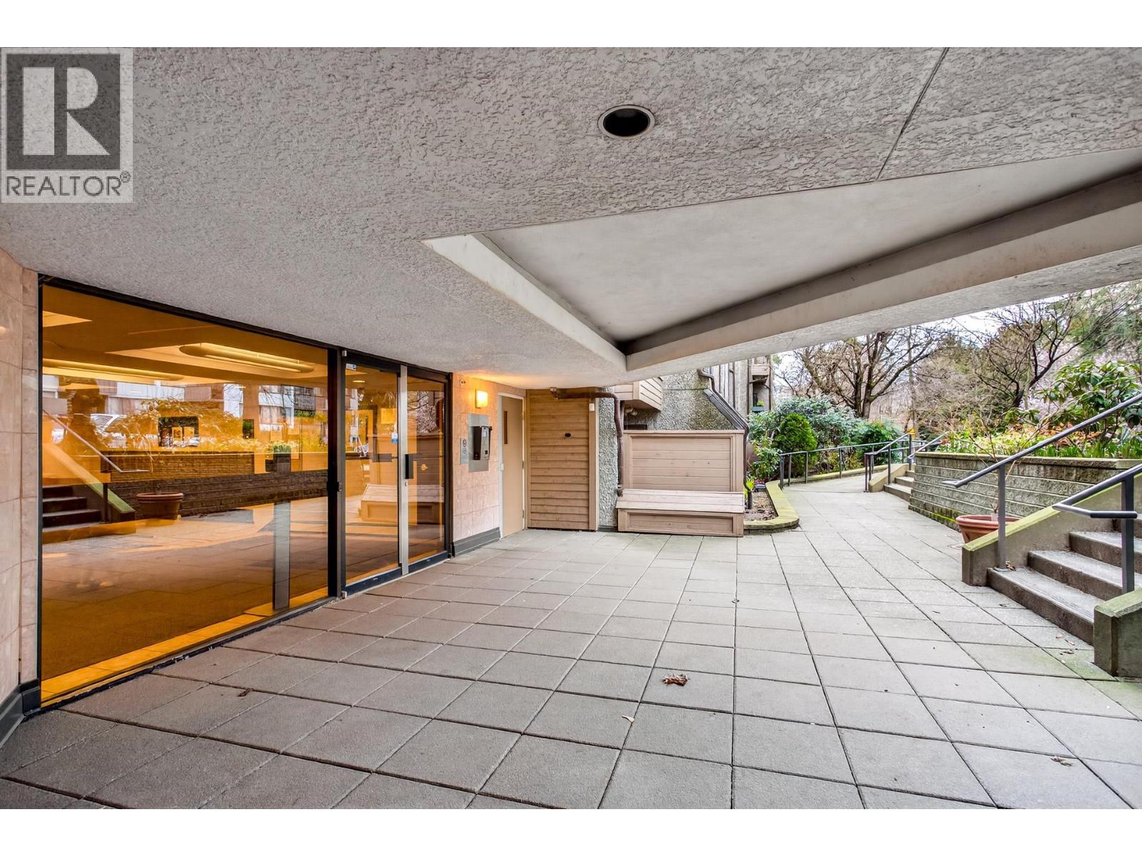 318 1500 PENDRELL STREET