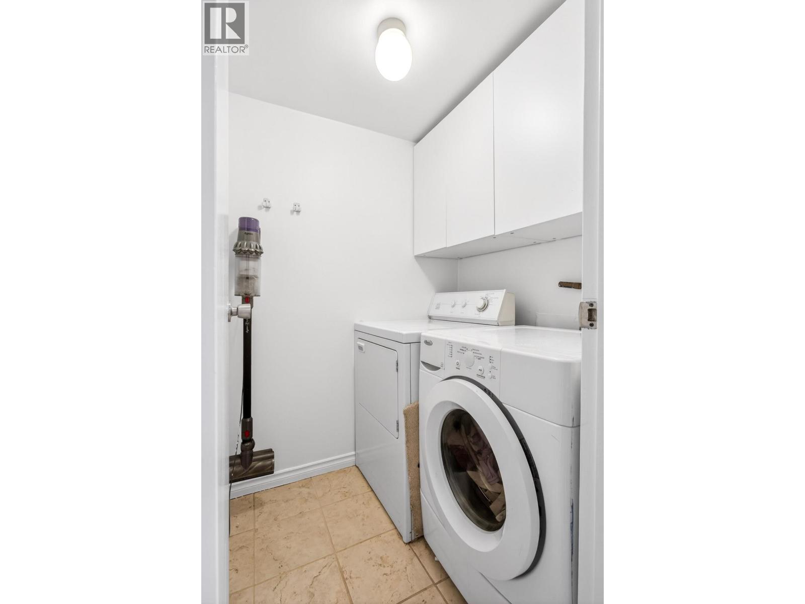 318 1500 PENDRELL STREET, Vancouver