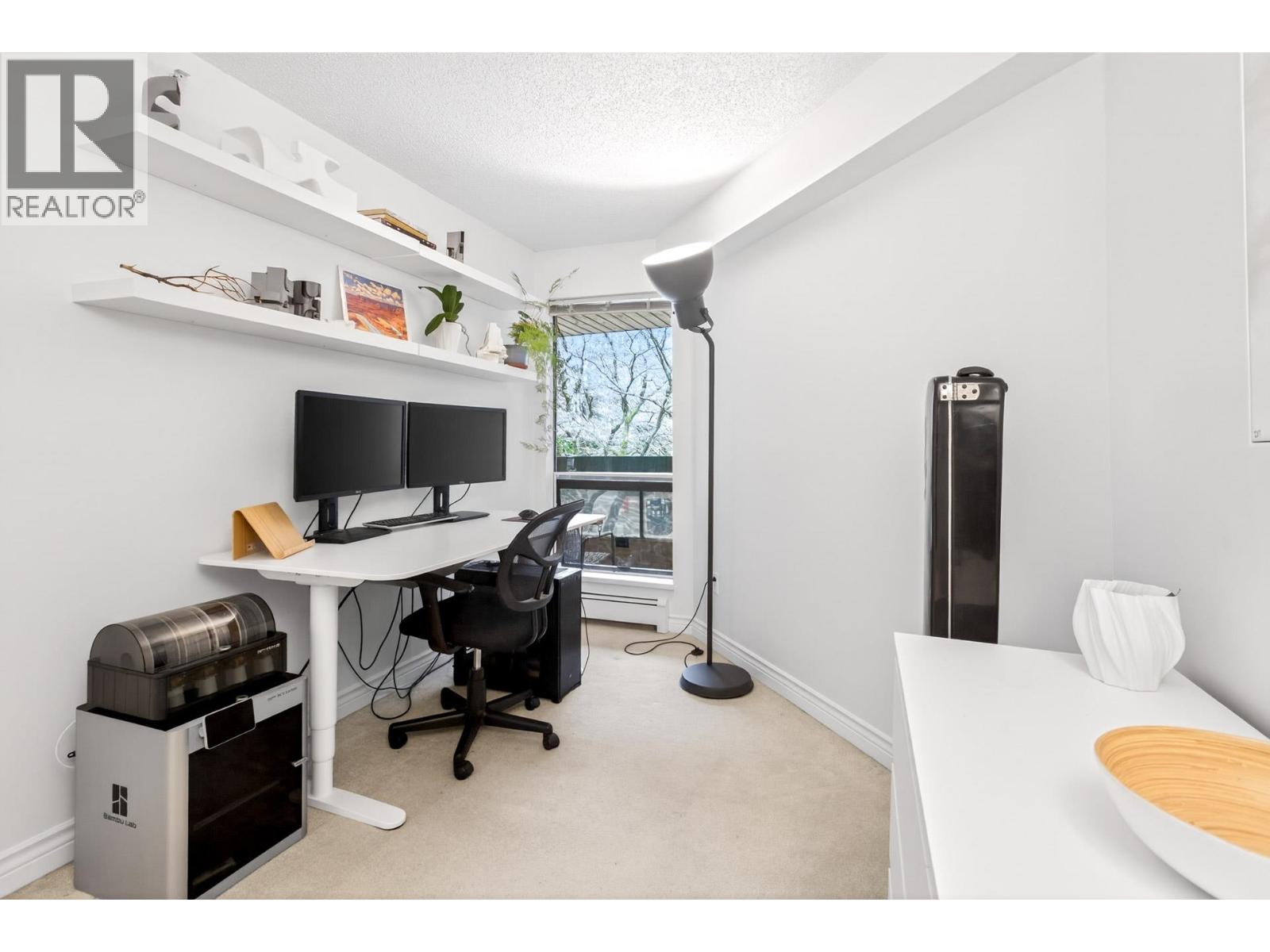 318 1500 PENDRELL STREET, Vancouver