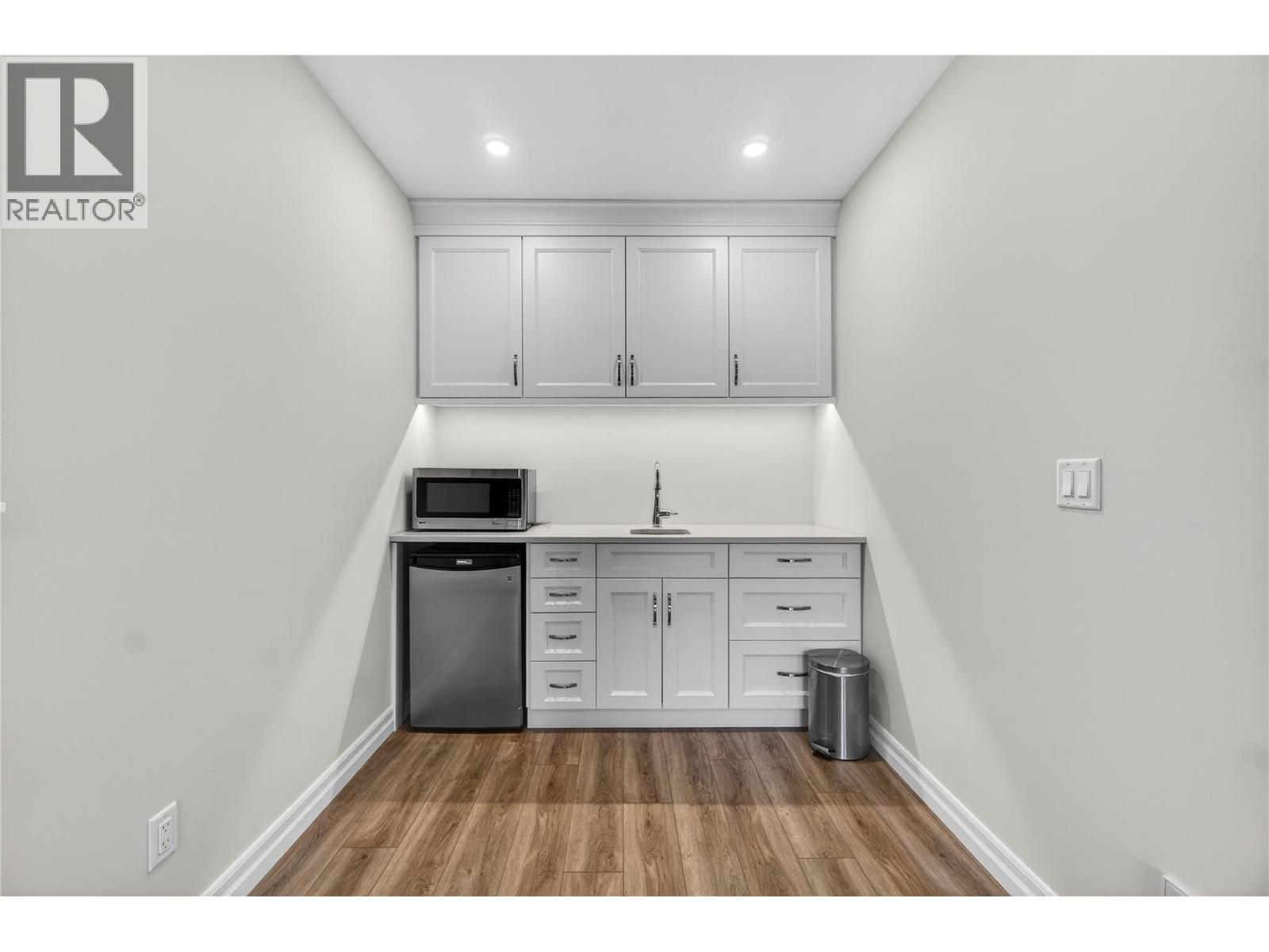 #6 2715 Golf Course Drive, Blind Bay