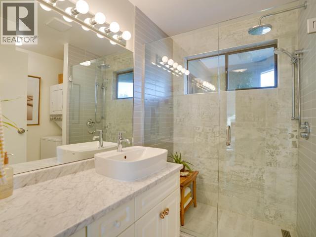 12-3818 JOYCE AVE, Powell River