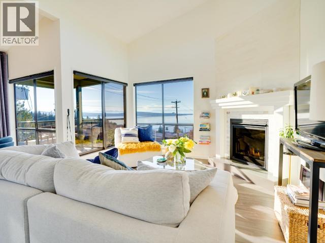 12-3818 JOYCE AVE, Powell River