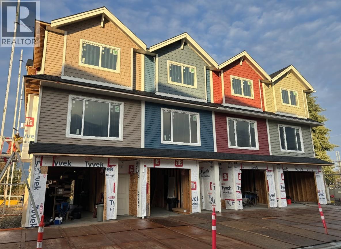 3 1910 11 Avenue Northeast, Salmon Arm