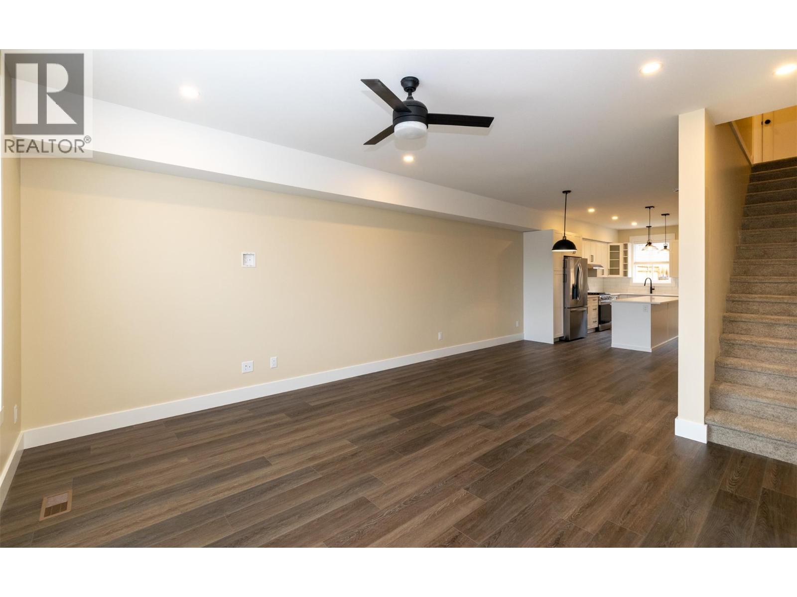 3 1910 11 Avenue Northeast, Salmon Arm