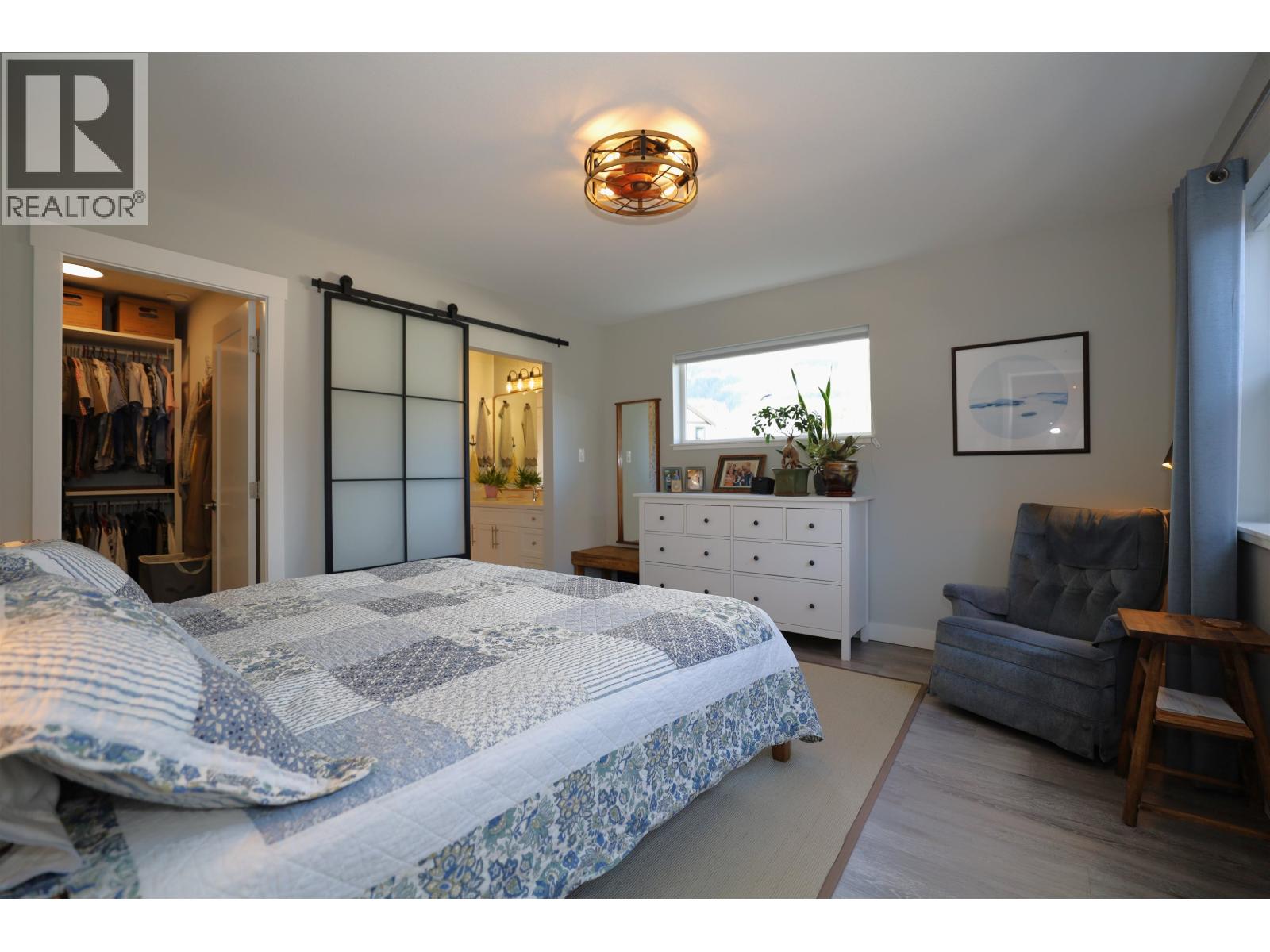 766 COOPER LANE, Gibsons