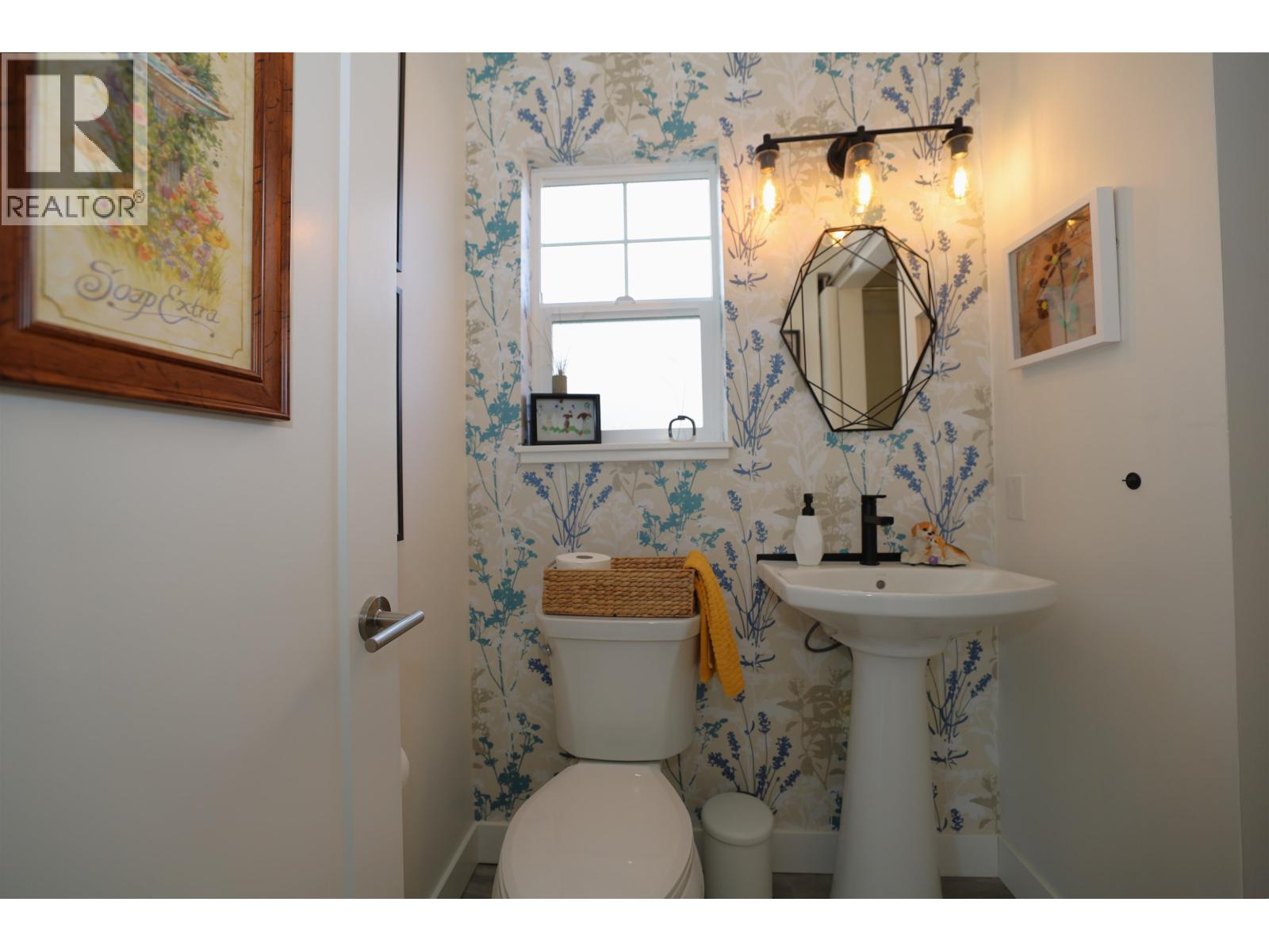 766 COOPER LANE, Gibsons