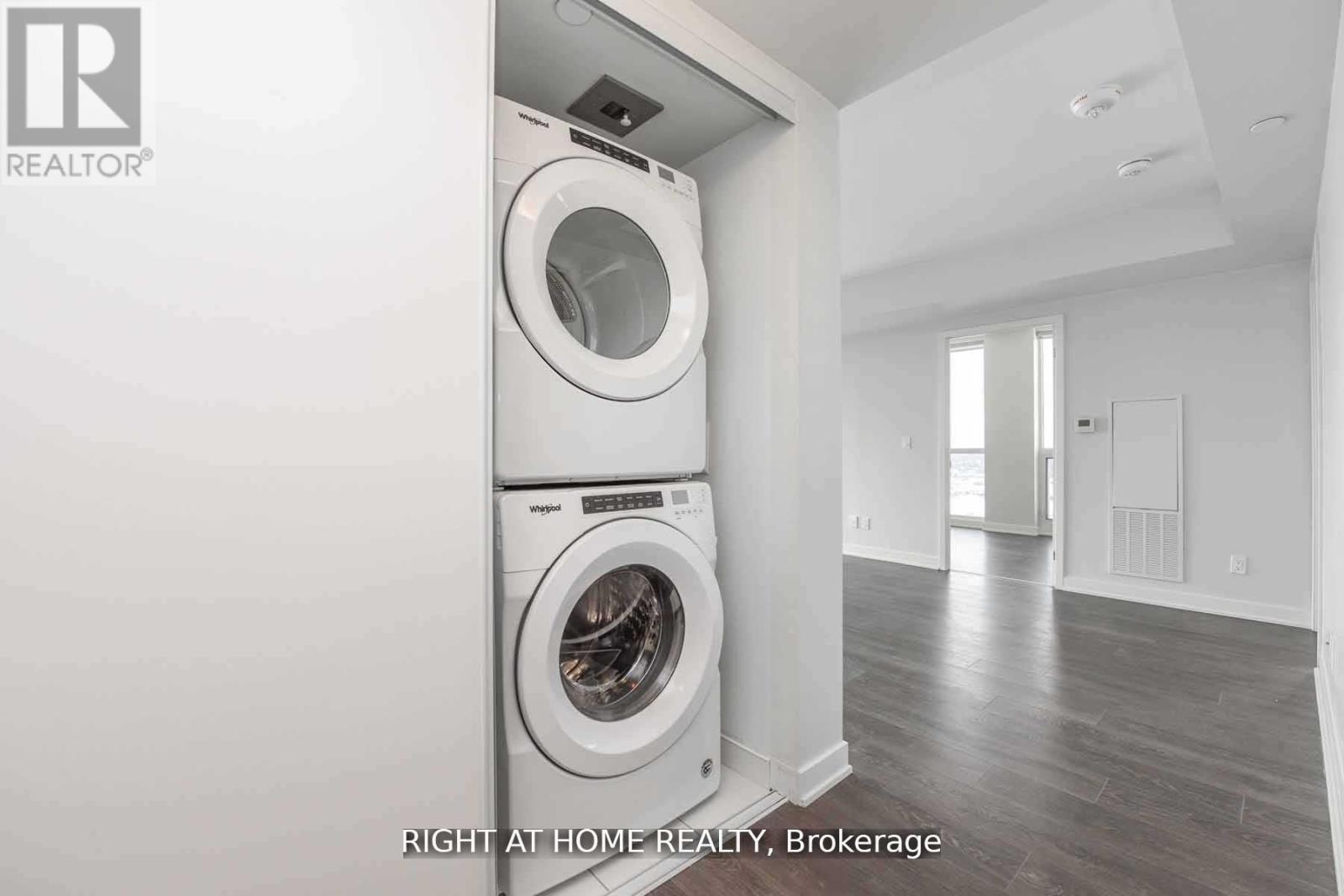 2702N - 6 SONIC WAY - Photo 2 of 17, Toronto (Flemingdon Park), Ontario