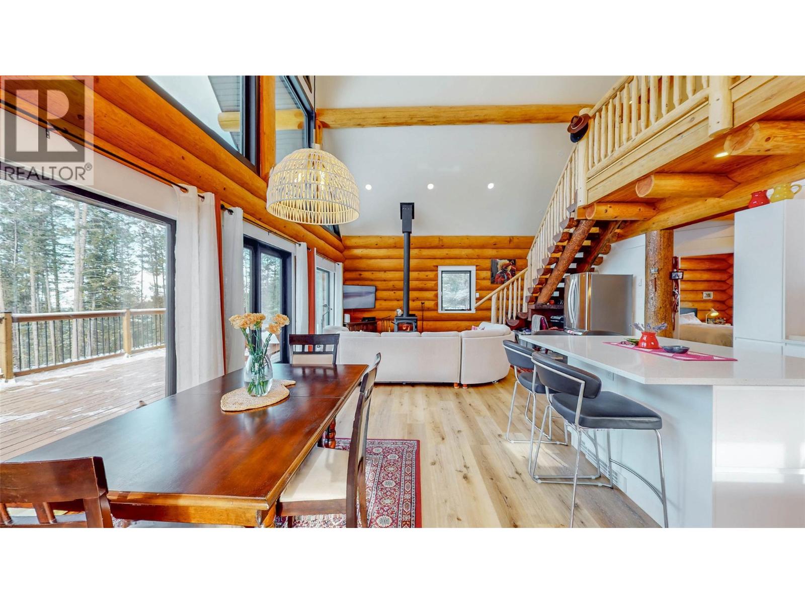 185 CARIBOU Way - 3