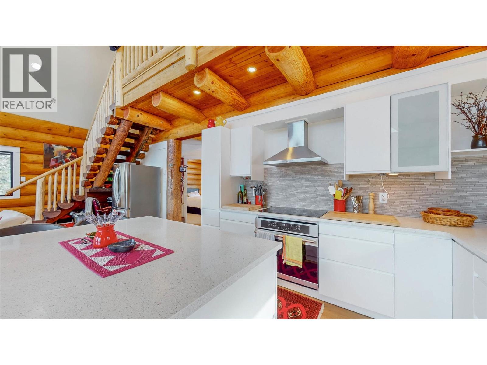 185 CARIBOU Way - 4