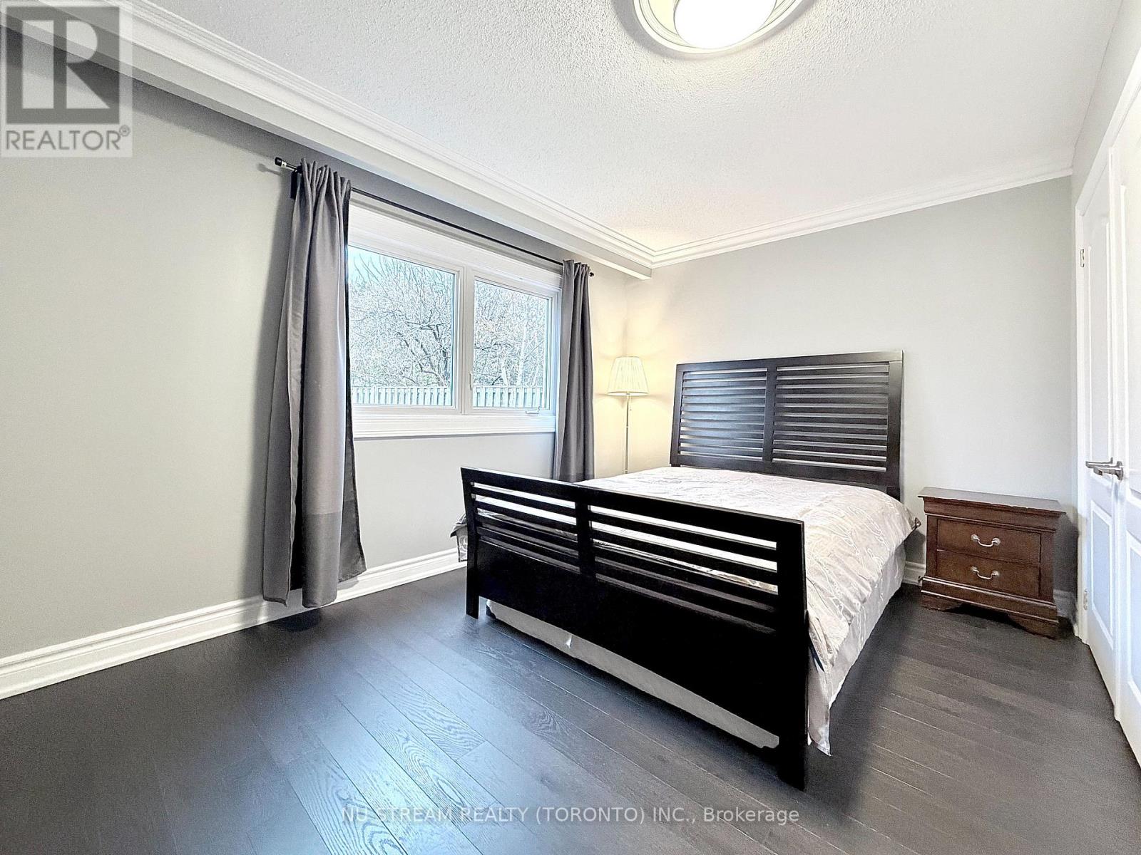 3 MOSEDALE CRESCENT - 21