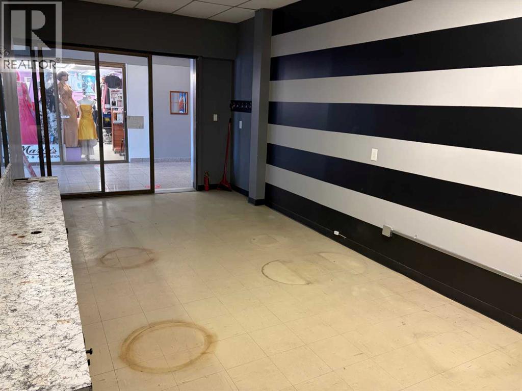 10, 5115 49 Street - Photo 2 of 2, Whitecourt, Alberta