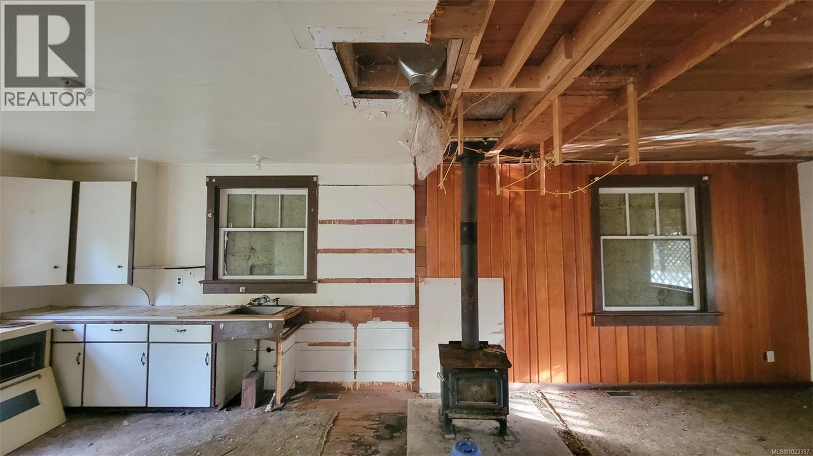 4880 COMPTON RD - 13