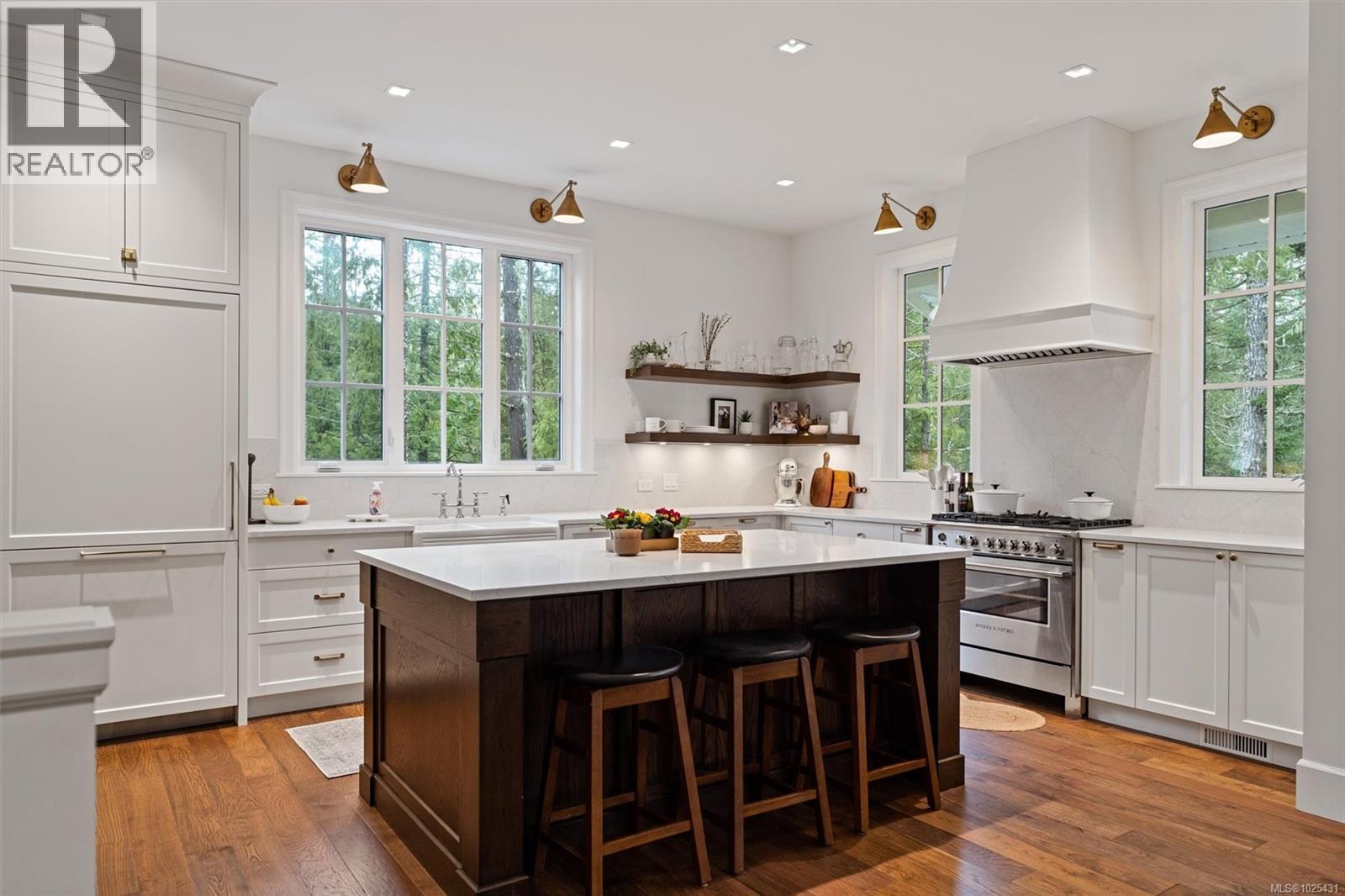  1727 Mary Place, Highlands