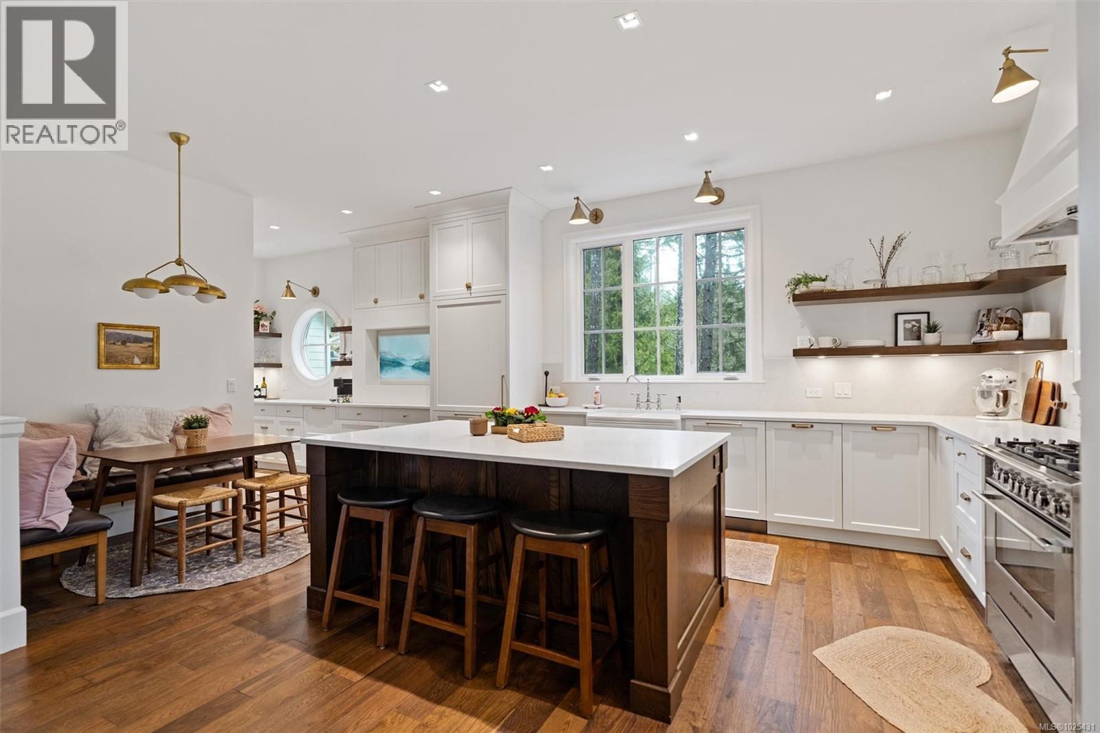  1727 Mary Place, Highlands