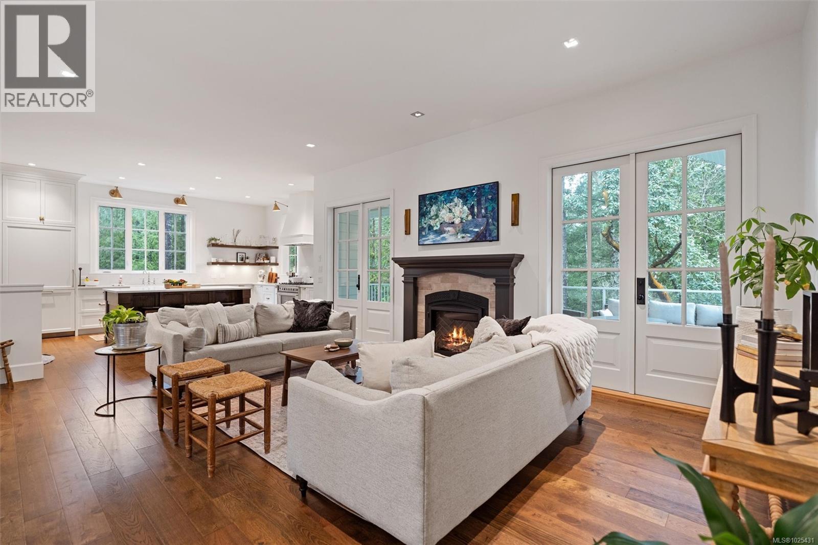  1727 Mary Place, Highlands