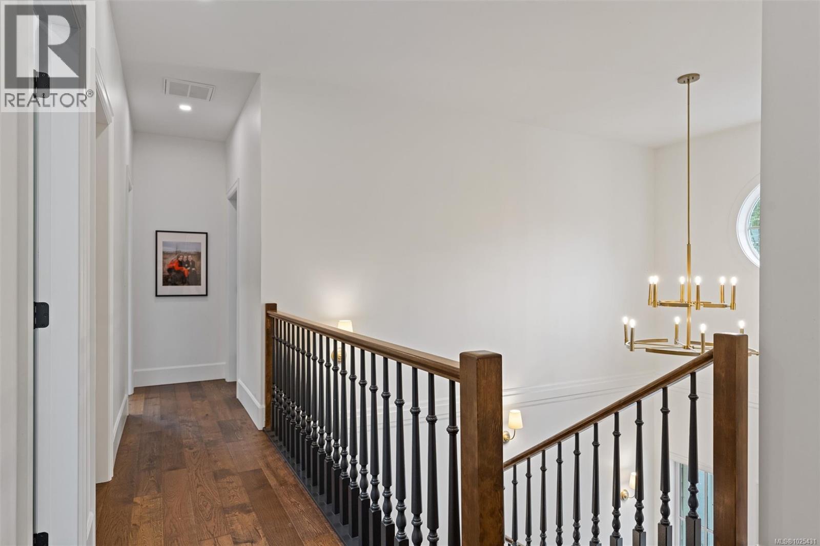  1727 Mary Place, Highlands