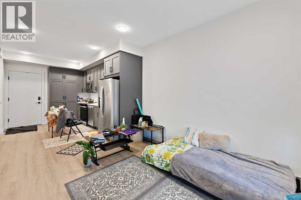 Single Family House for Sale in   University Avenue NW University District Calgary 