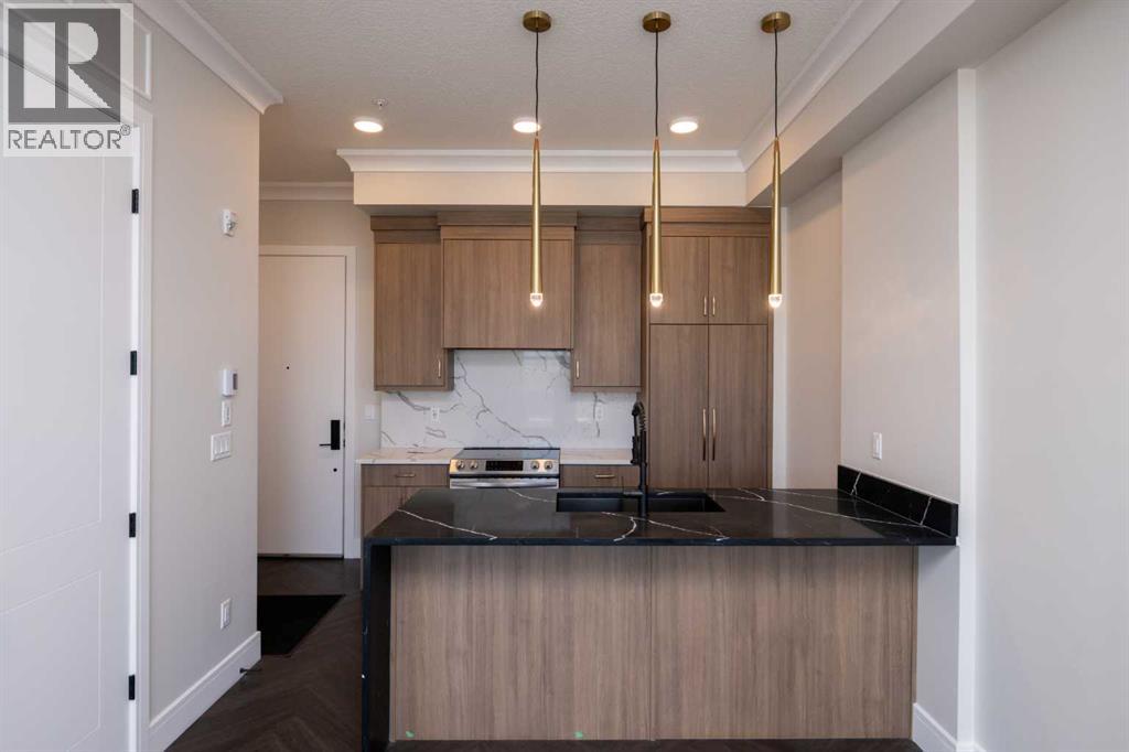 607, 330 Dieppe Drive SW