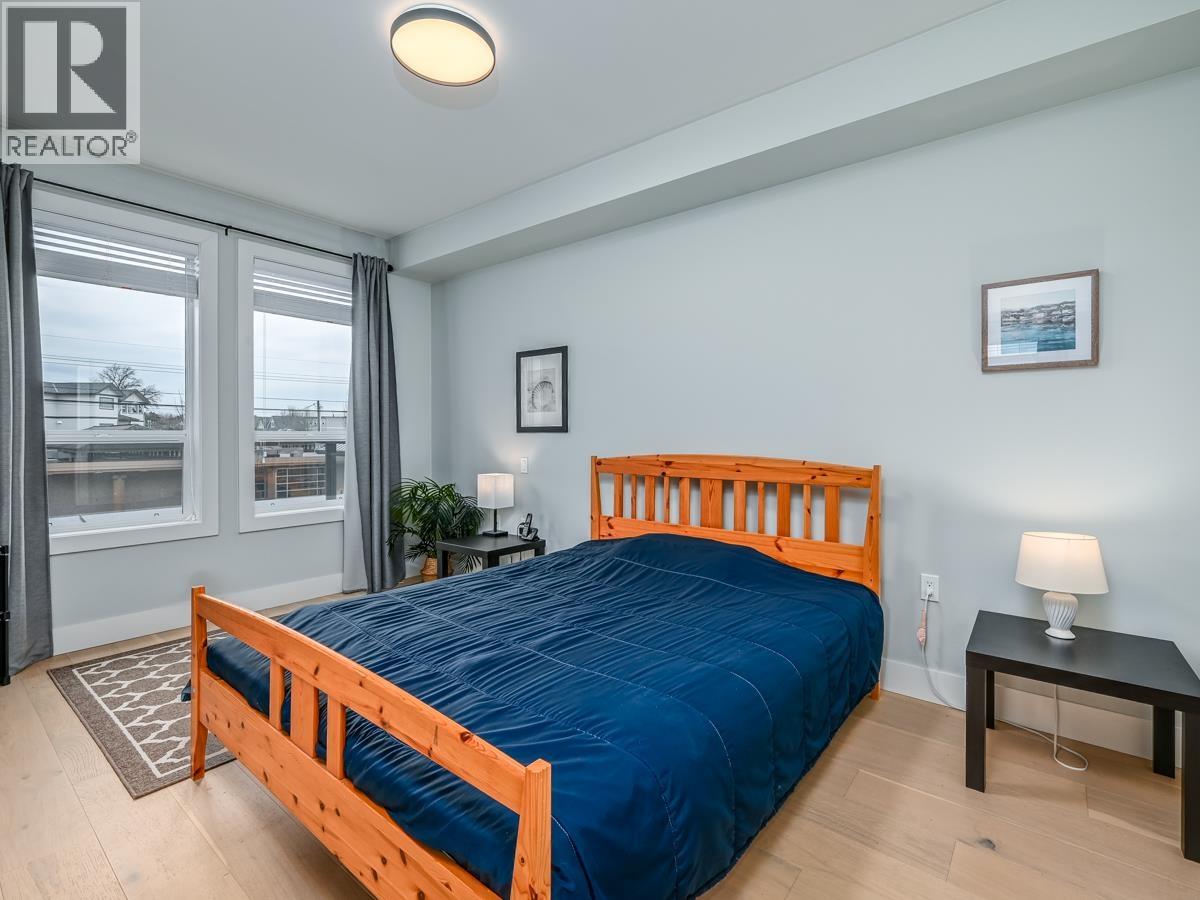 #107-4686 51 Street, Delta