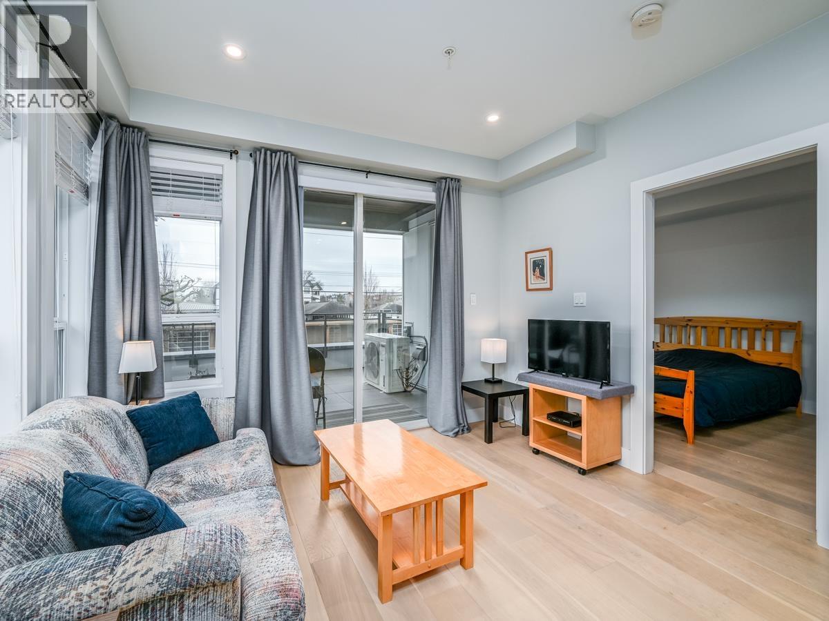 #107-4686 51 Street, Delta