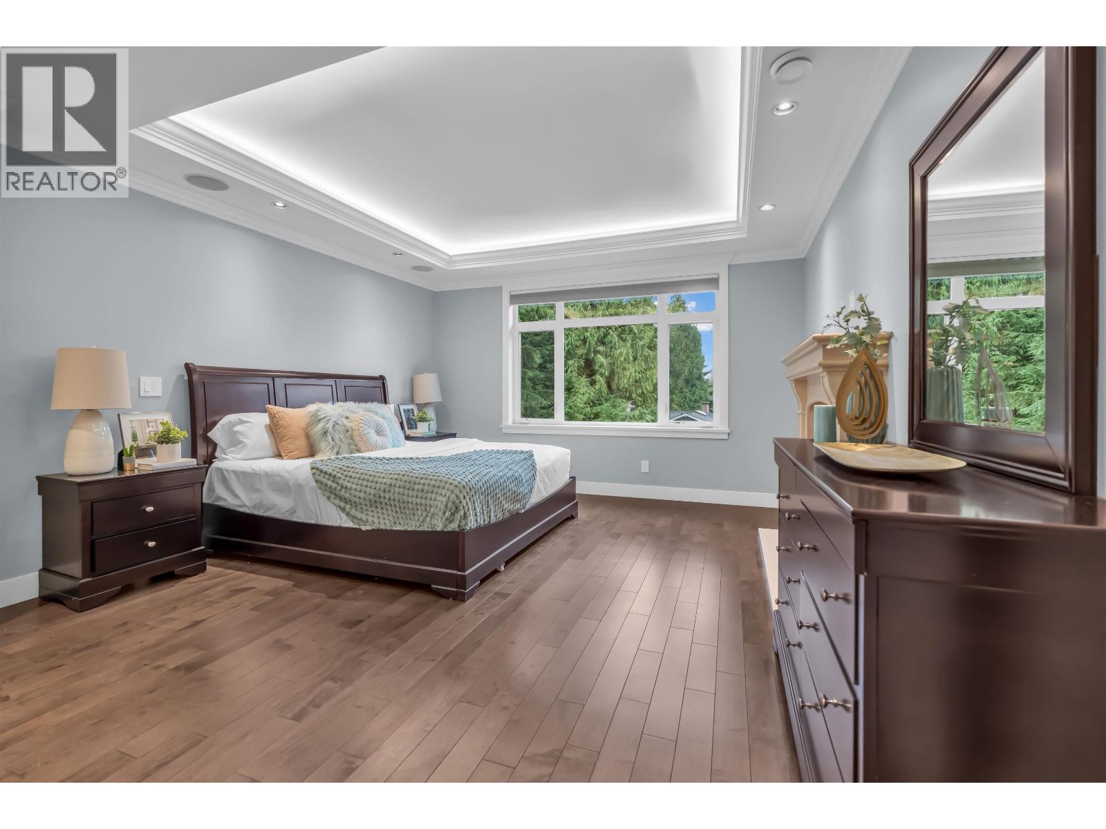 8168 HUNTER STREET, Burnaby