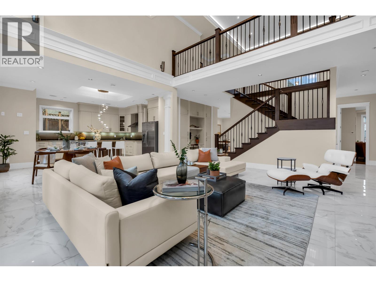 8168 HUNTER STREET, Burnaby