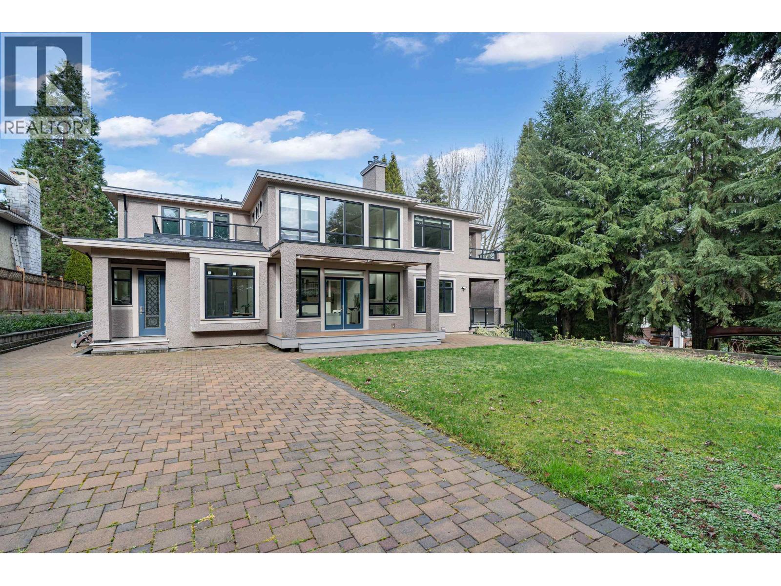 8168 HUNTER STREET, Burnaby