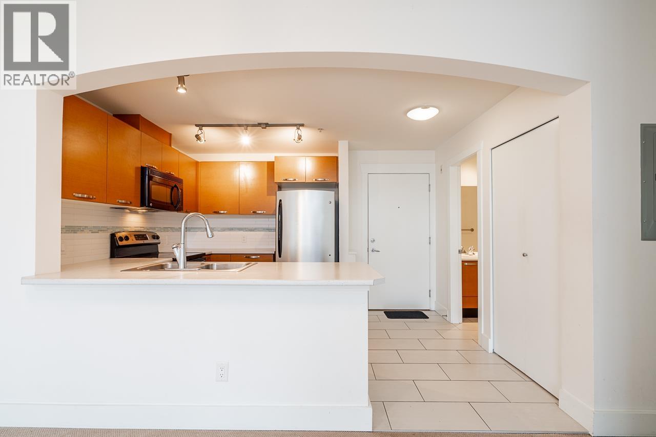 404 7478 BYRNEPARK WALK - Photo 5 of 29, Burnaby, British Columbia