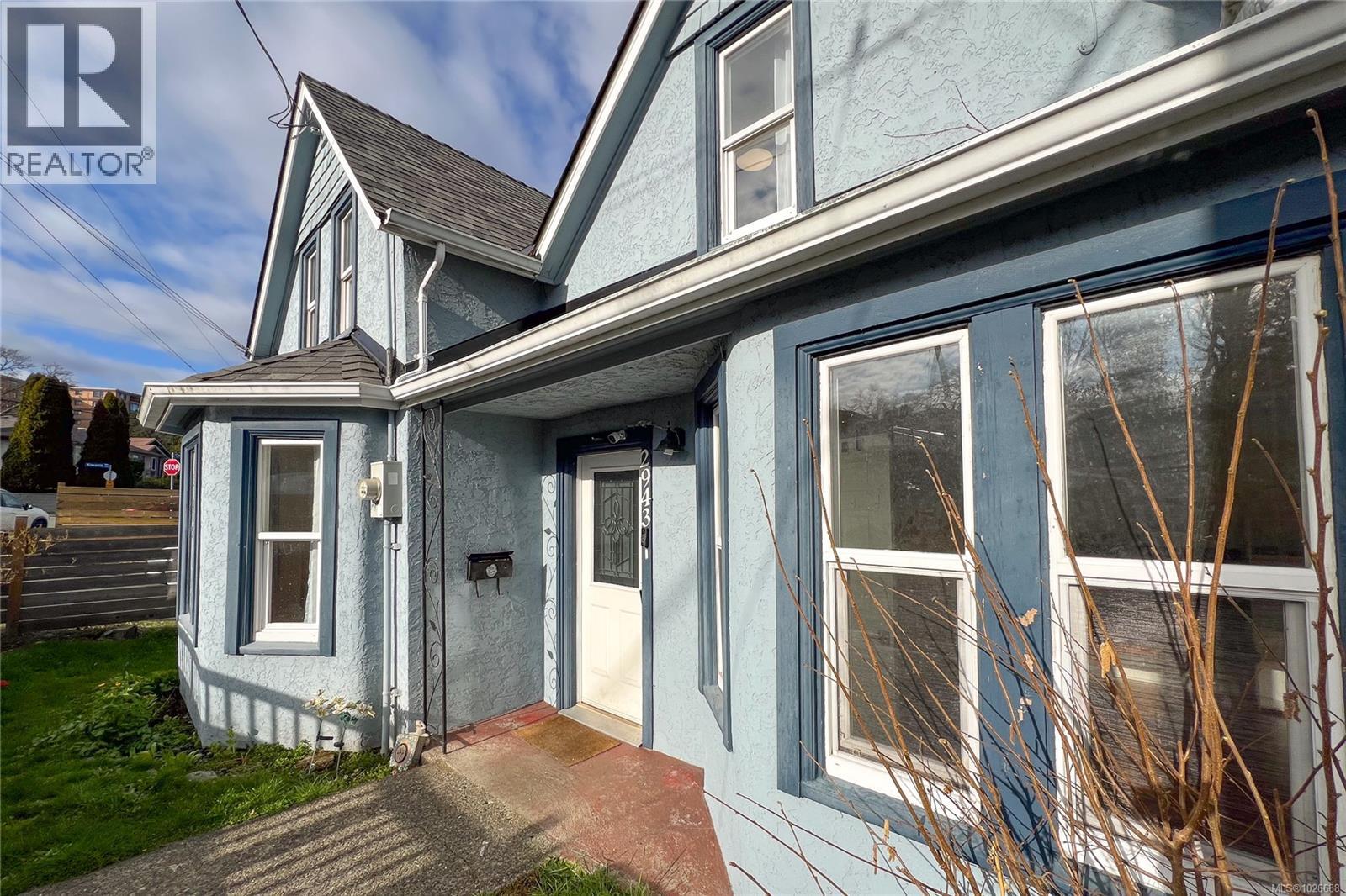  2943 Cedar Hill Road, Victoria