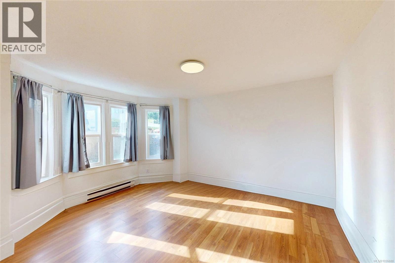  2943 Cedar Hill Road, Victoria