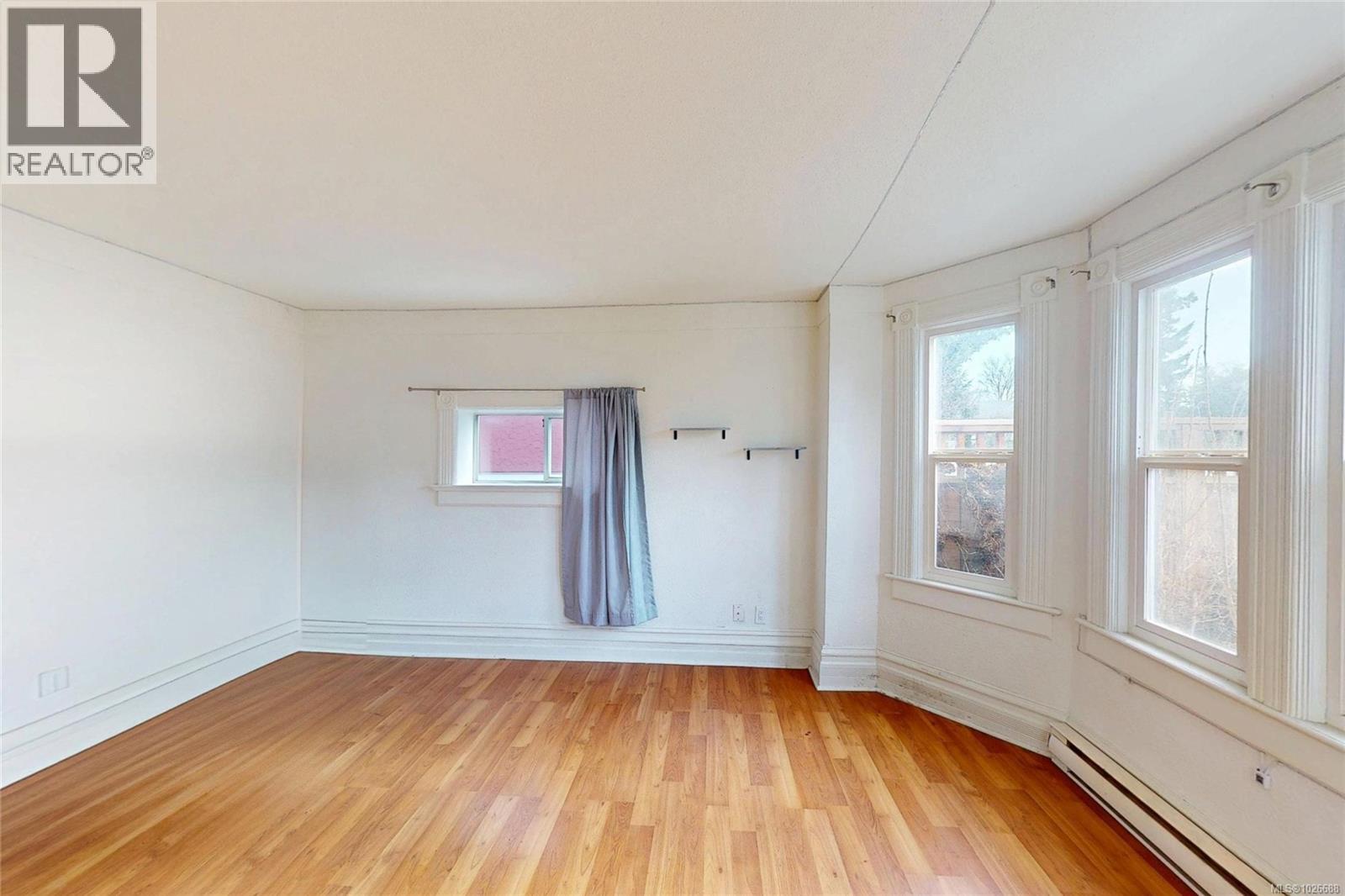  2943 Cedar Hill Road, Victoria