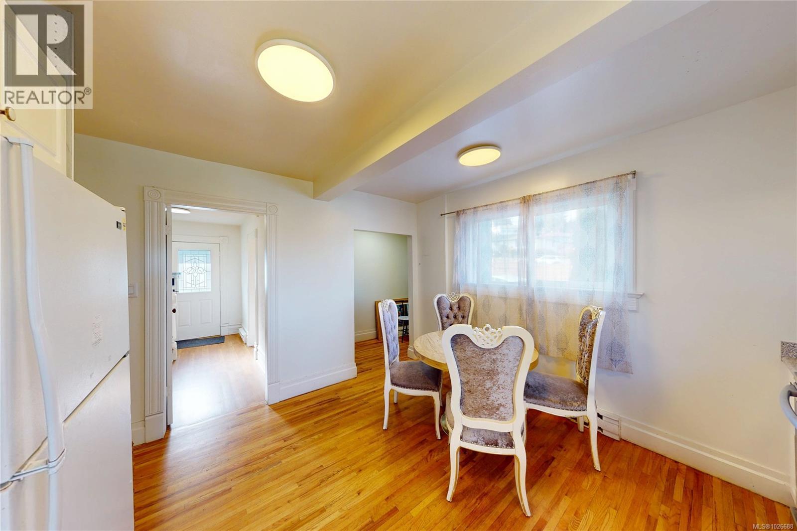  2943 Cedar Hill Road, Victoria