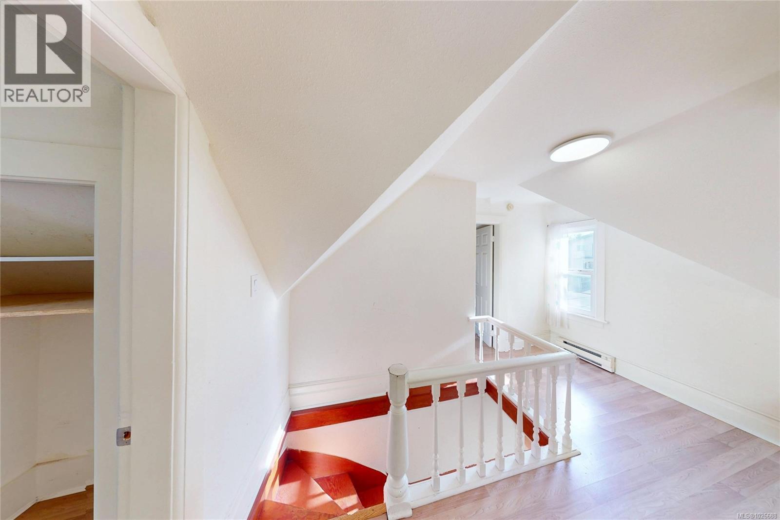  2943 Cedar Hill Road, Victoria