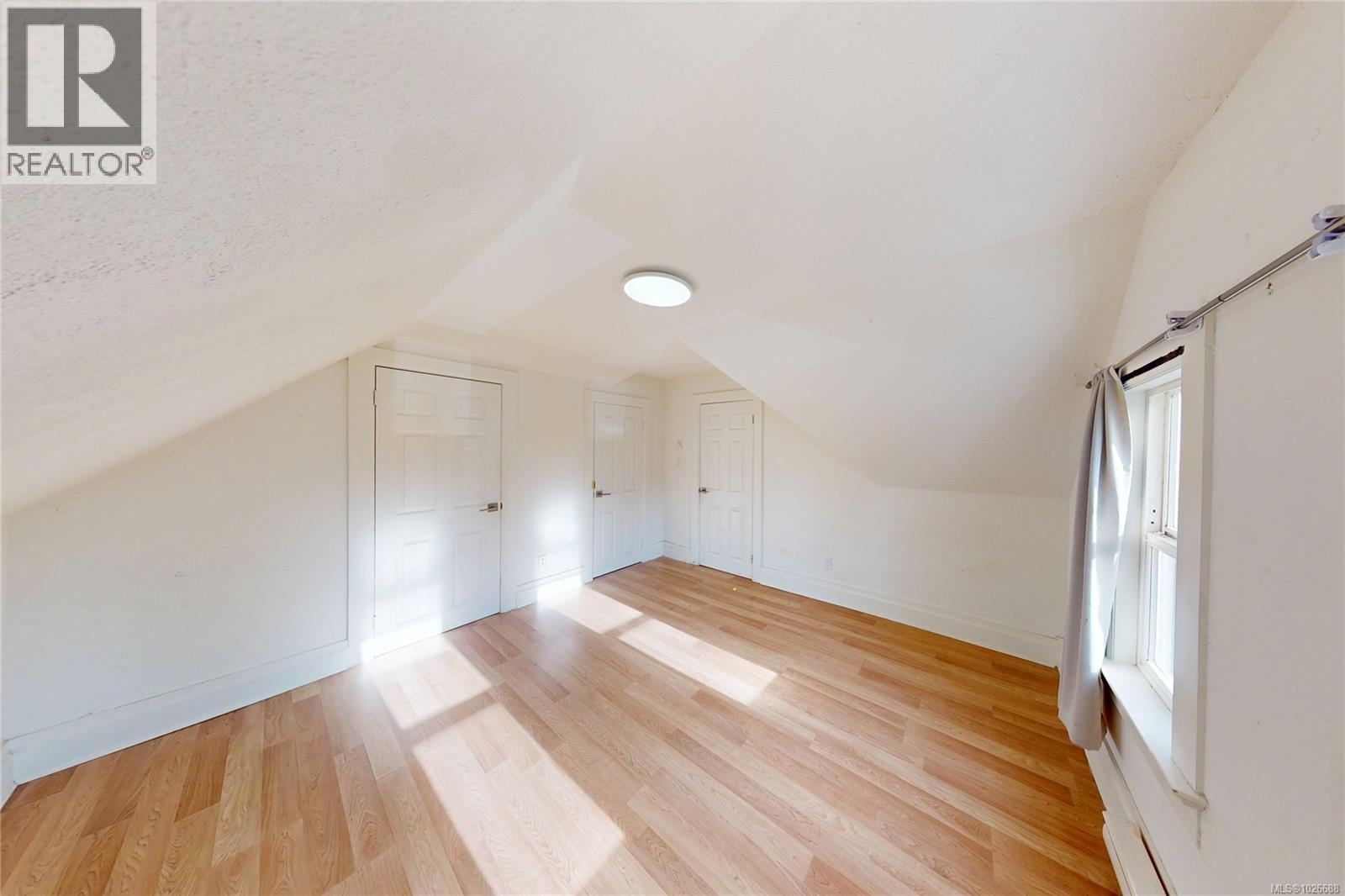  2943 Cedar Hill Road, Victoria