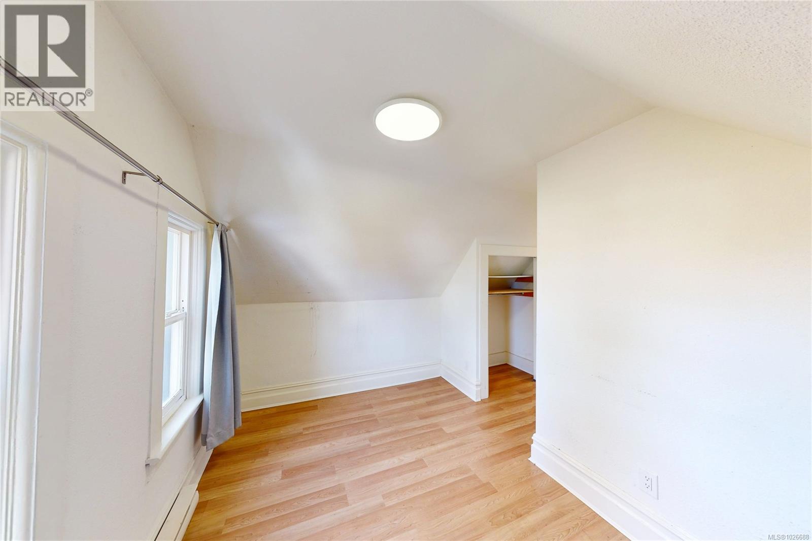  2943 Cedar Hill Road, Victoria