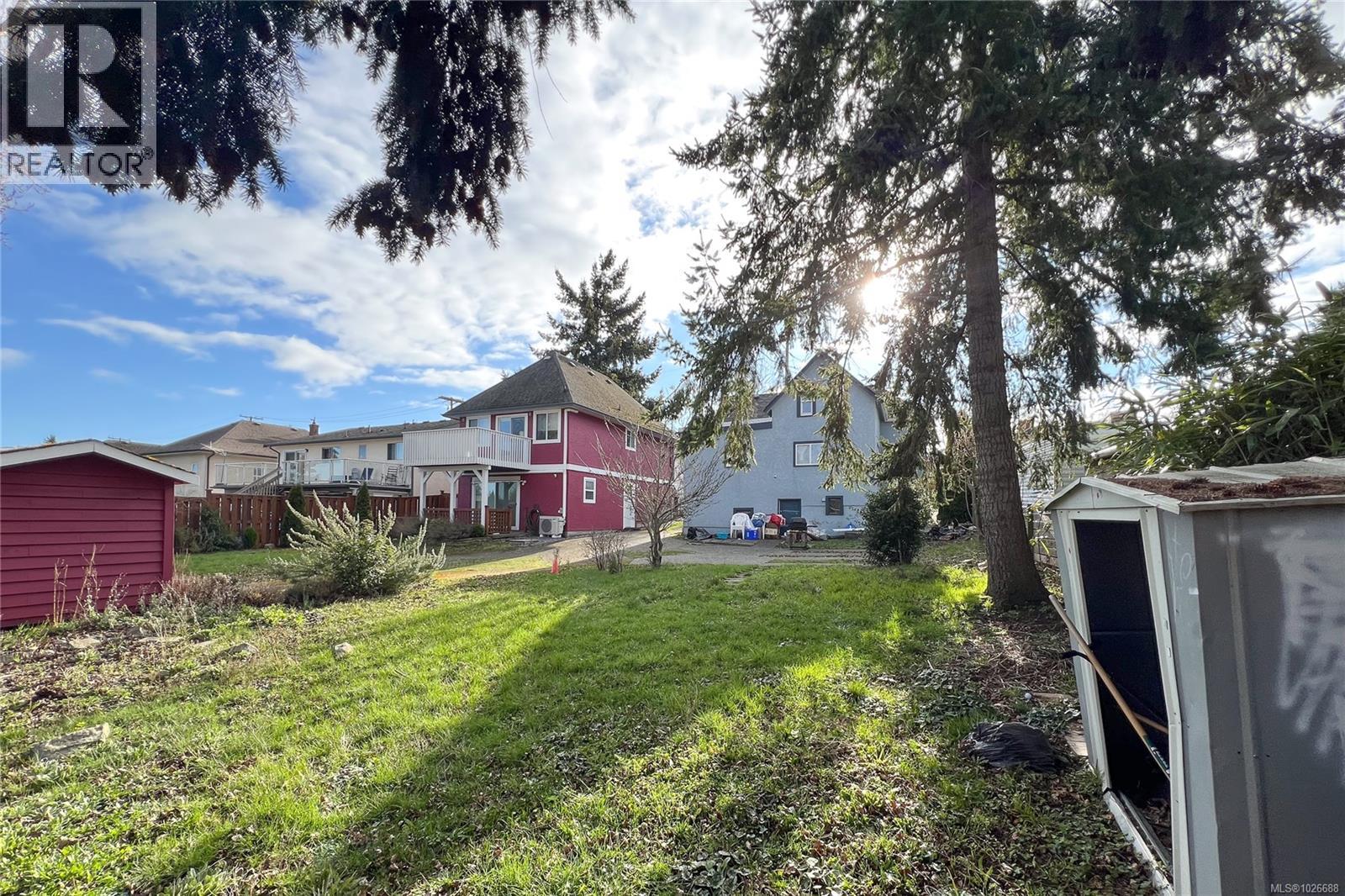  2943 Cedar Hill Road, Victoria