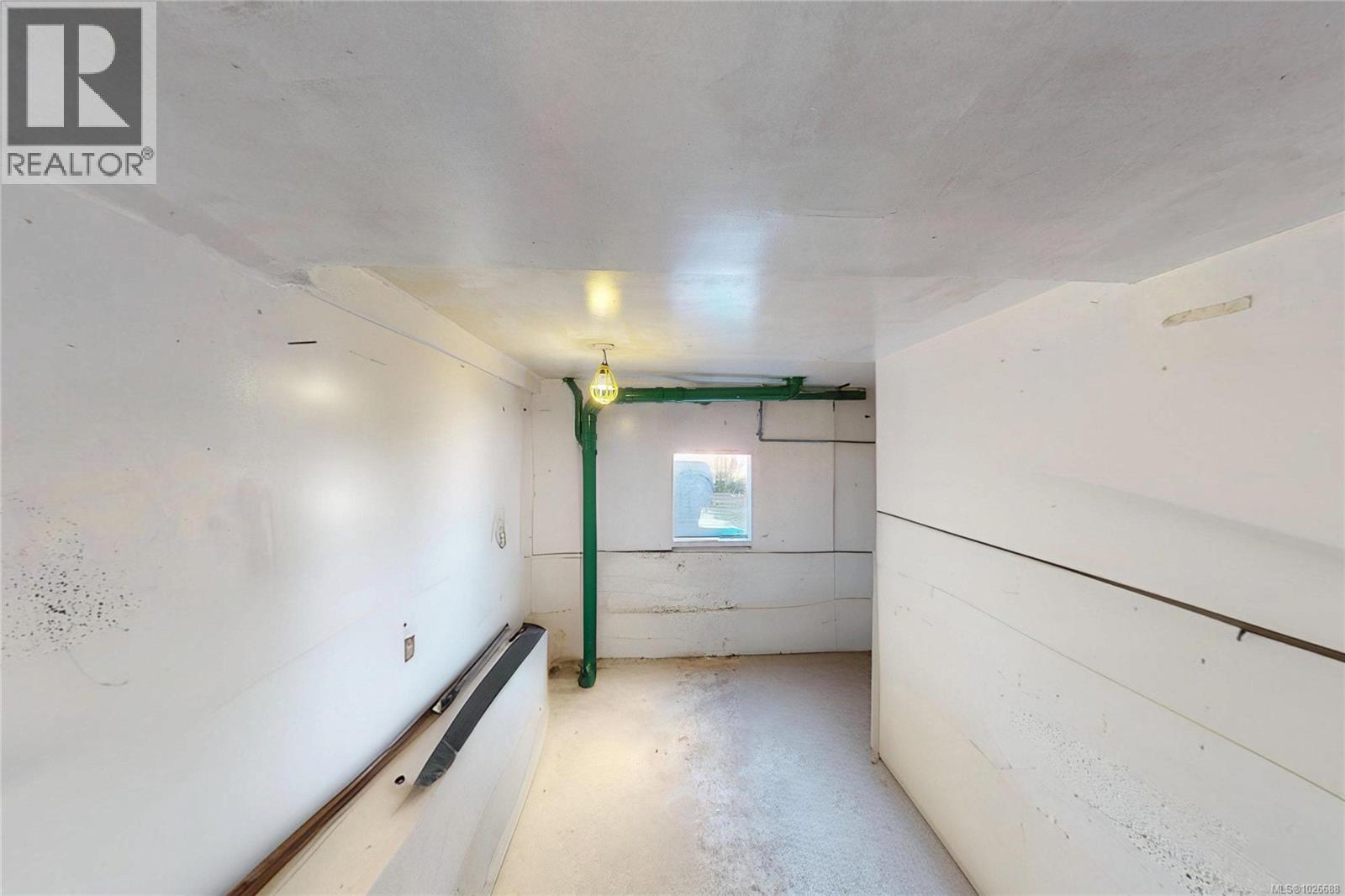  2943 Cedar Hill Road, Victoria