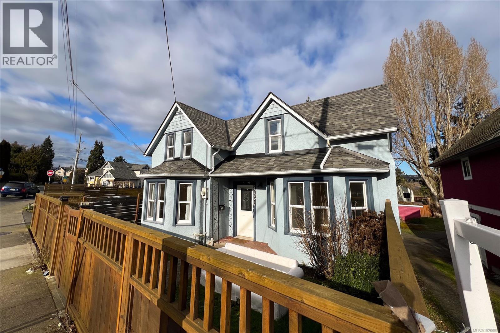  2943 Cedar Hill Road, Victoria