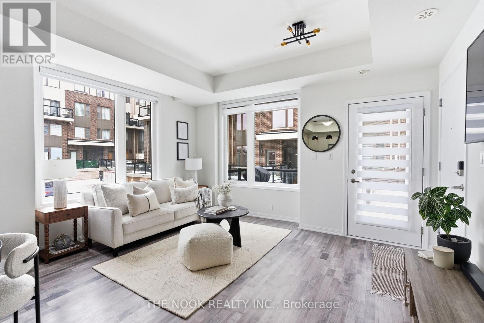 1460 Whites Unit 401 photo 4