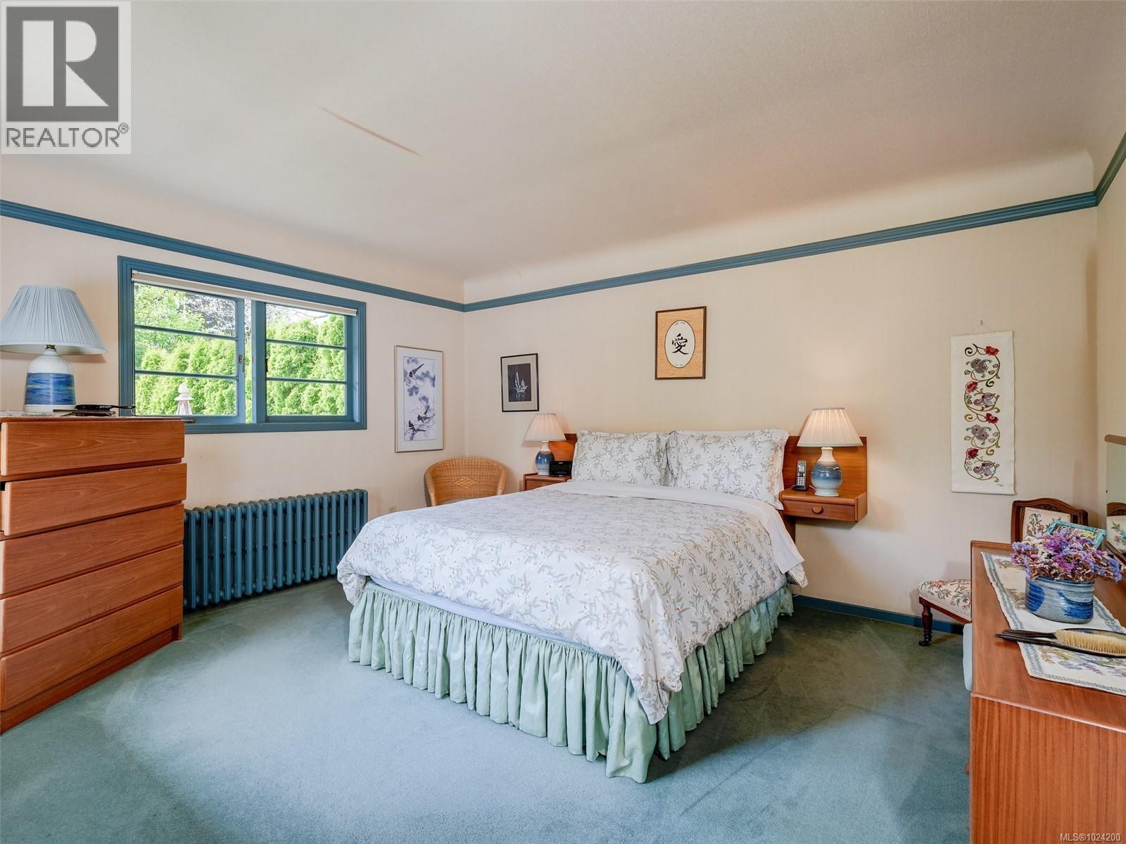  658 Byng Street, Oak Bay